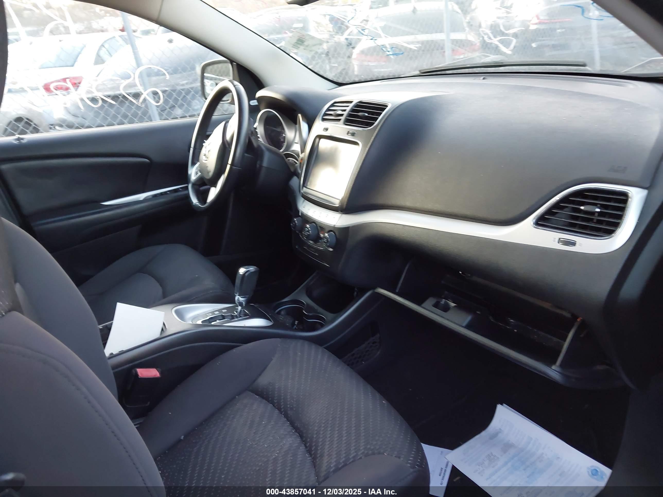DODGE JOURNEY image 5