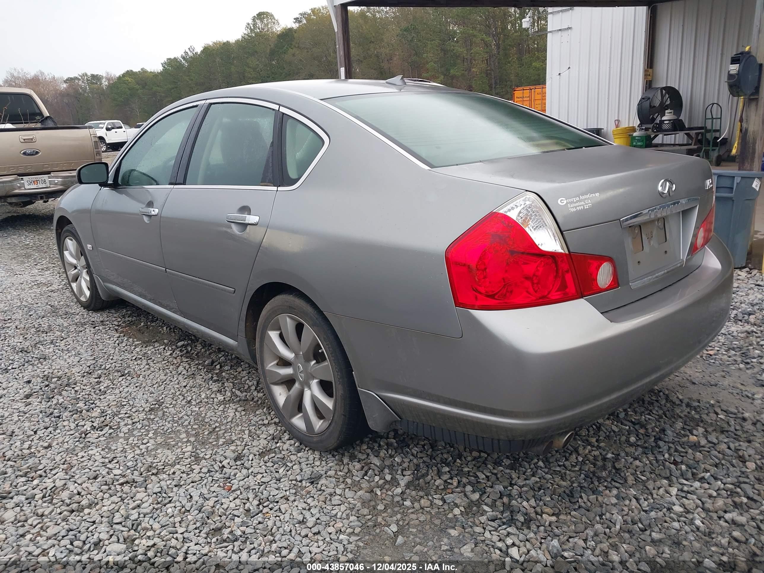INFINITI M35 image 3