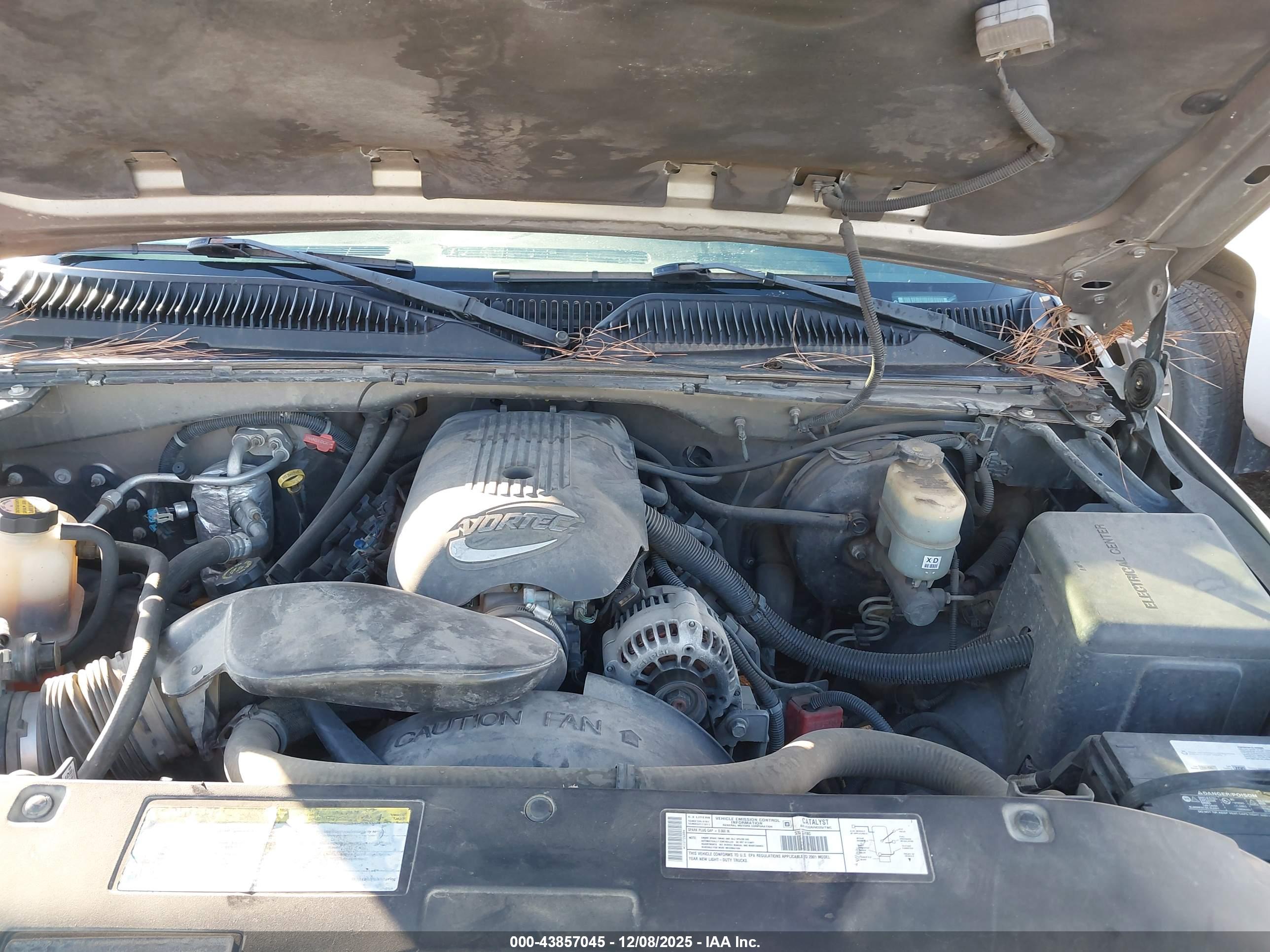 CHEVROLET SILVERADO image 10