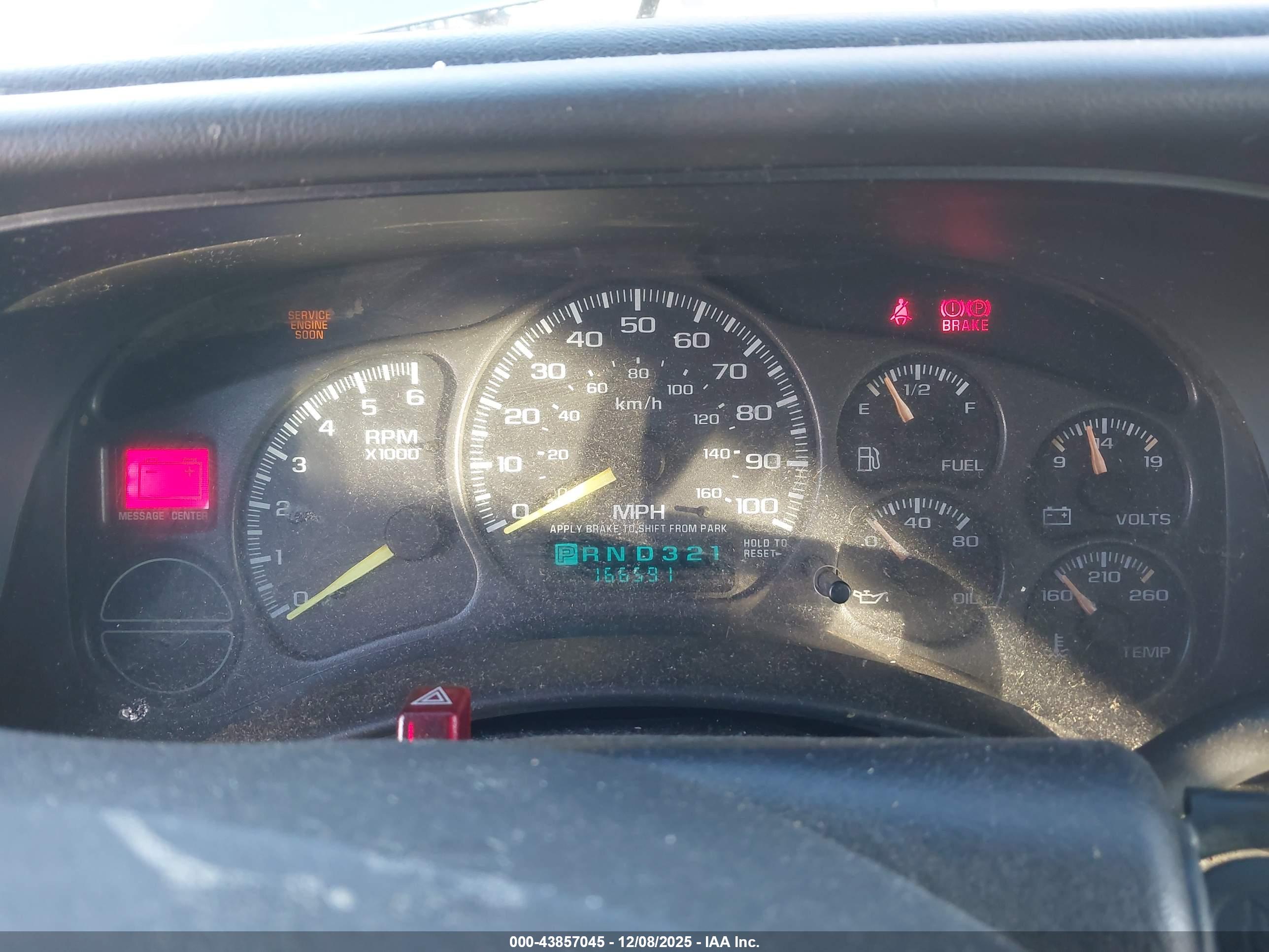 CHEVROLET SILVERADO image 7