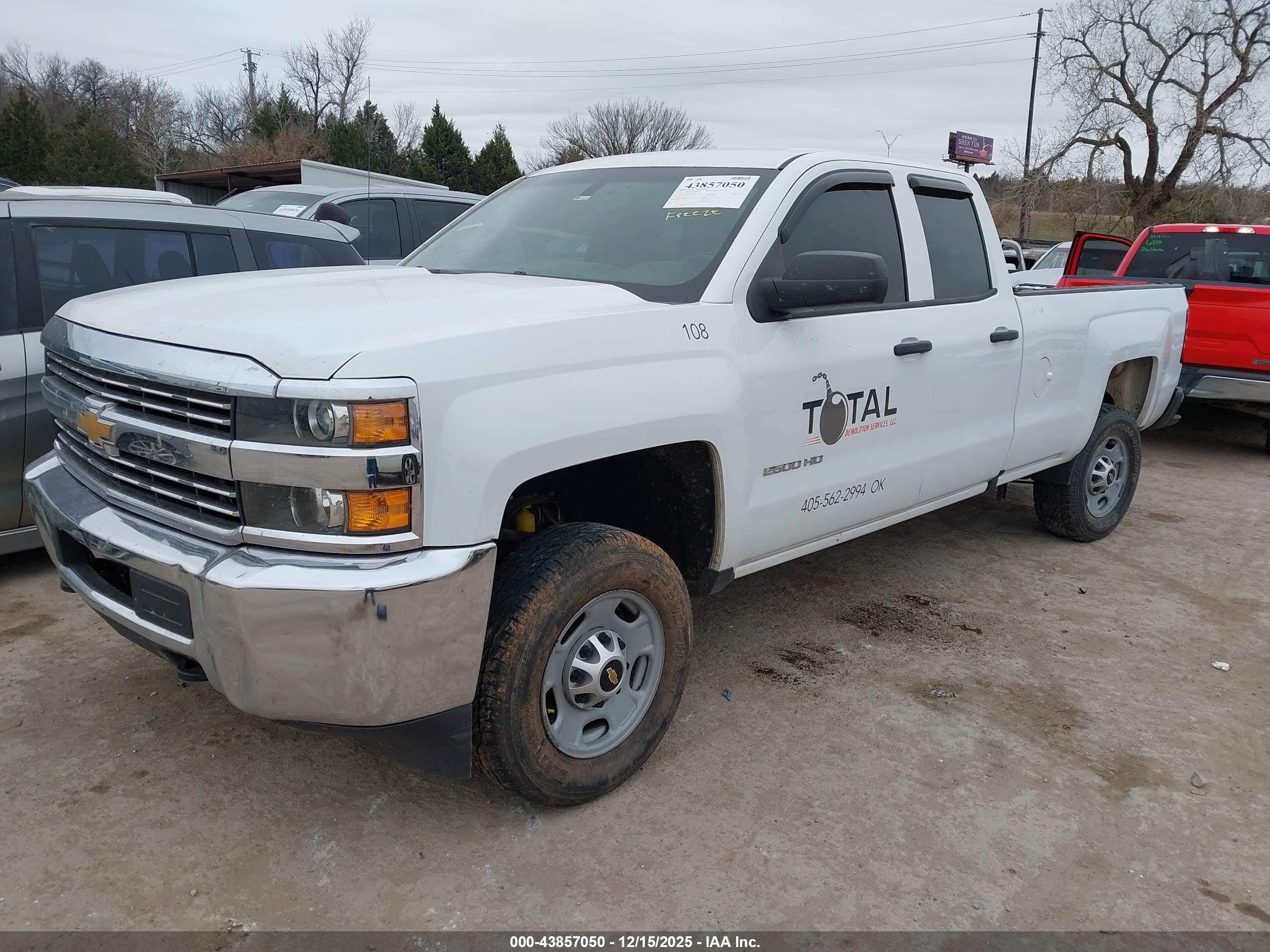 CHEVROLET SILVERADO image 2