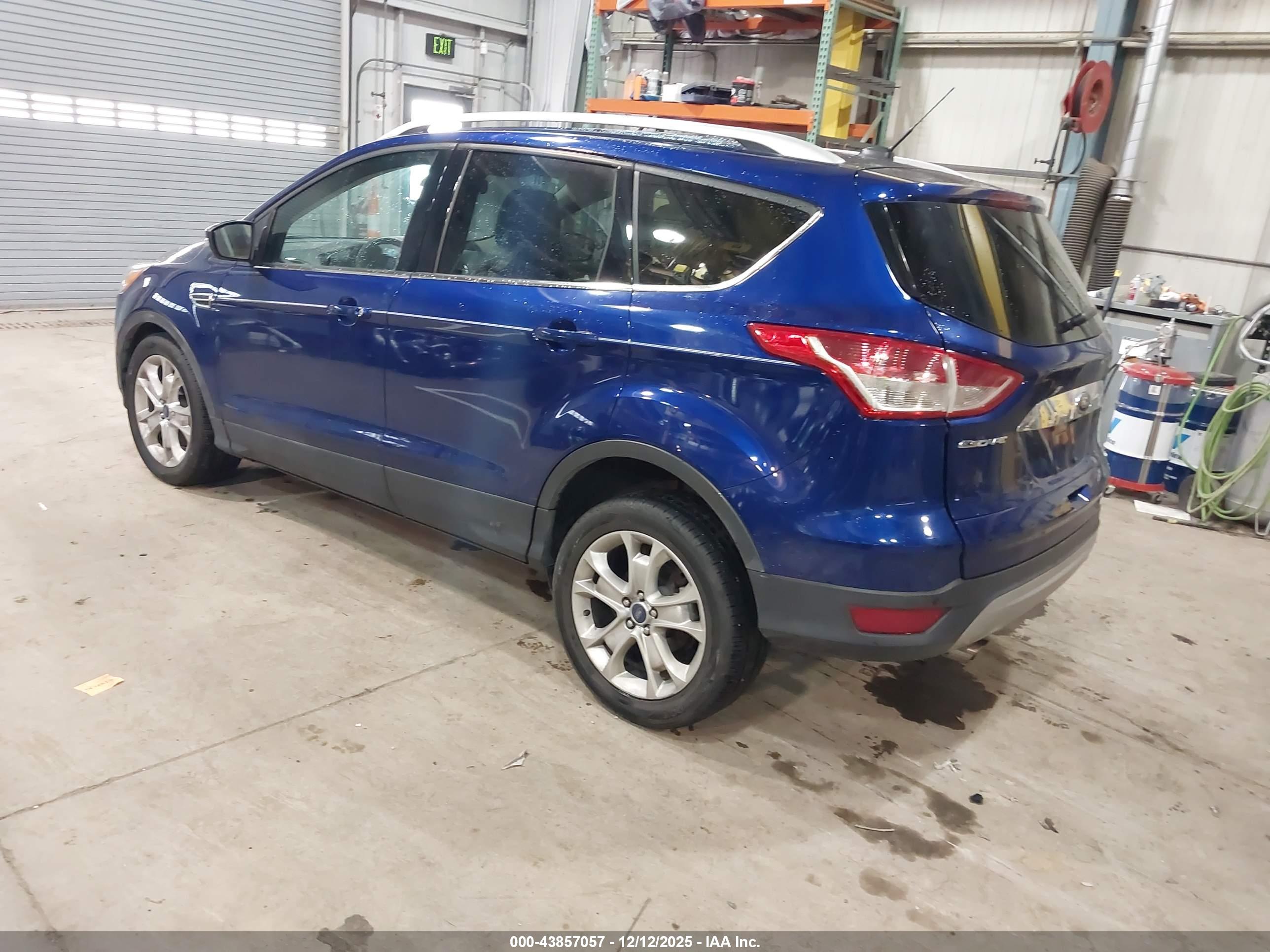 FORD ESCAPE image 3
