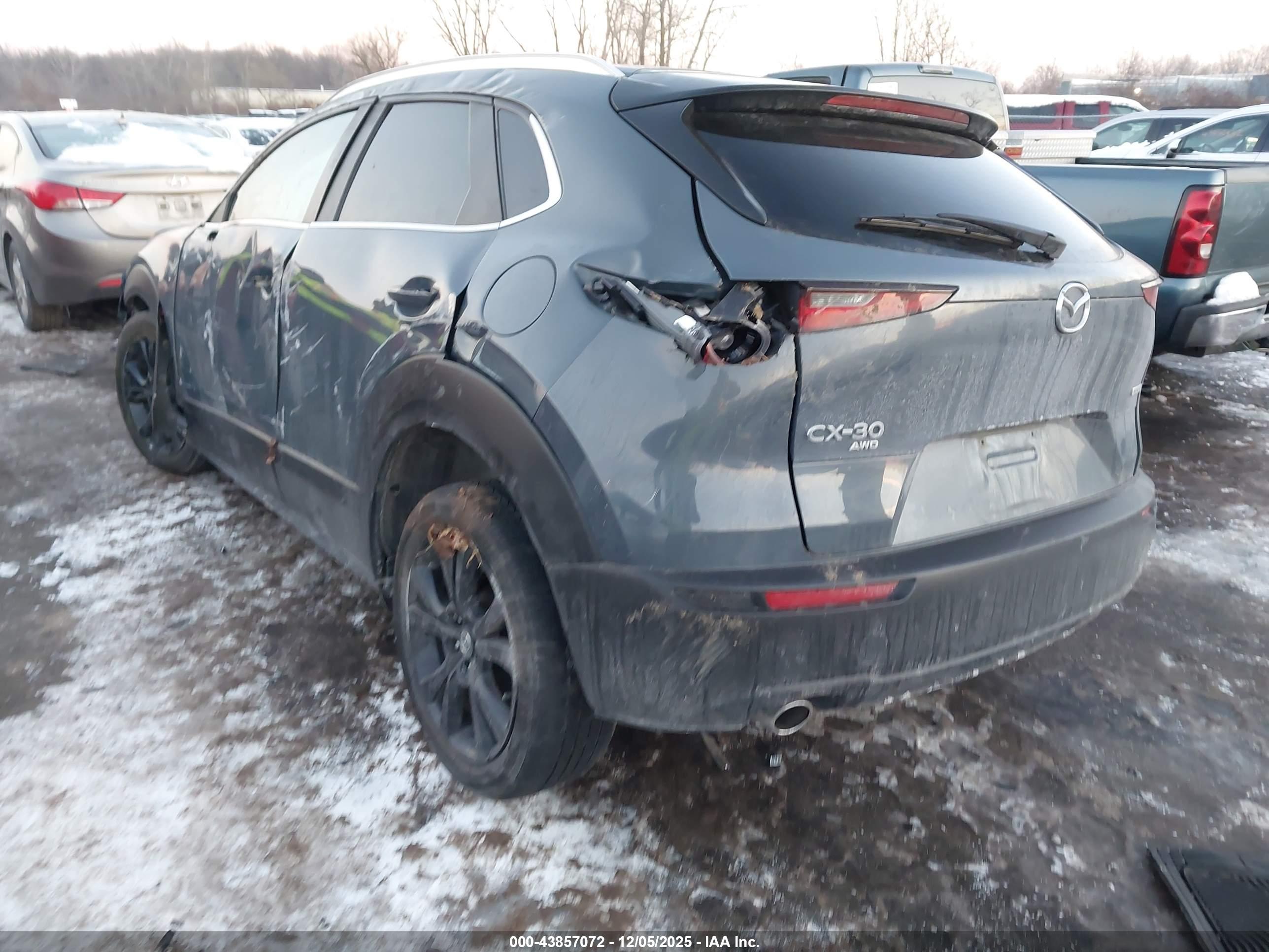 MAZDA CX-30 image 3