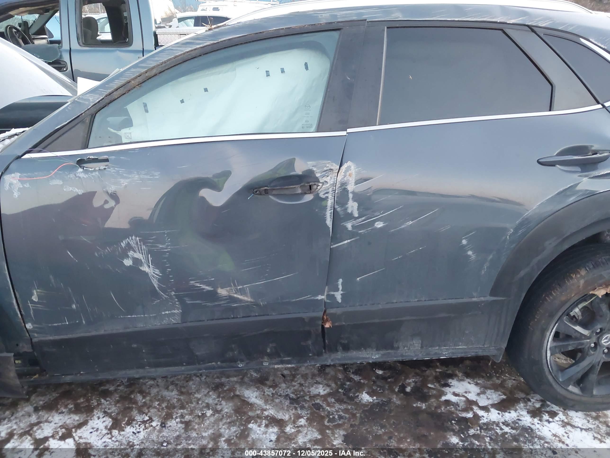 MAZDA CX-30 image 6