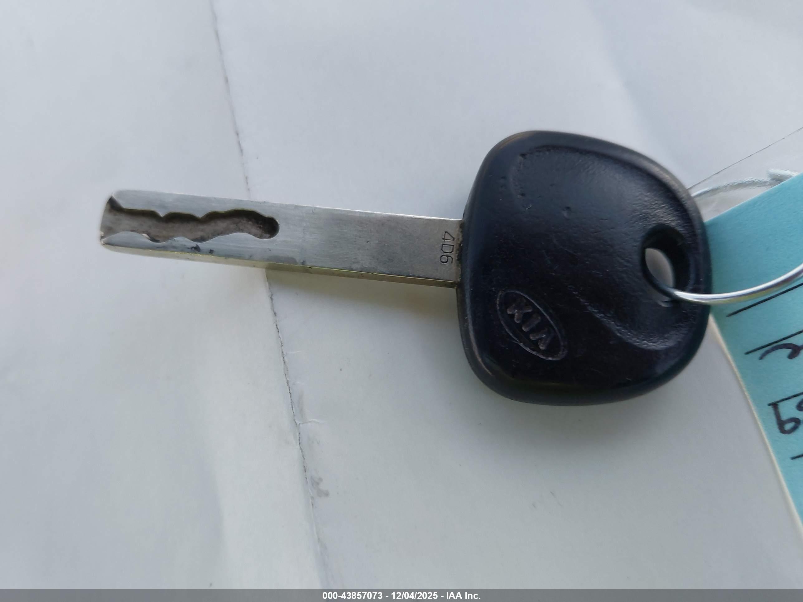 KIA RIO image 11