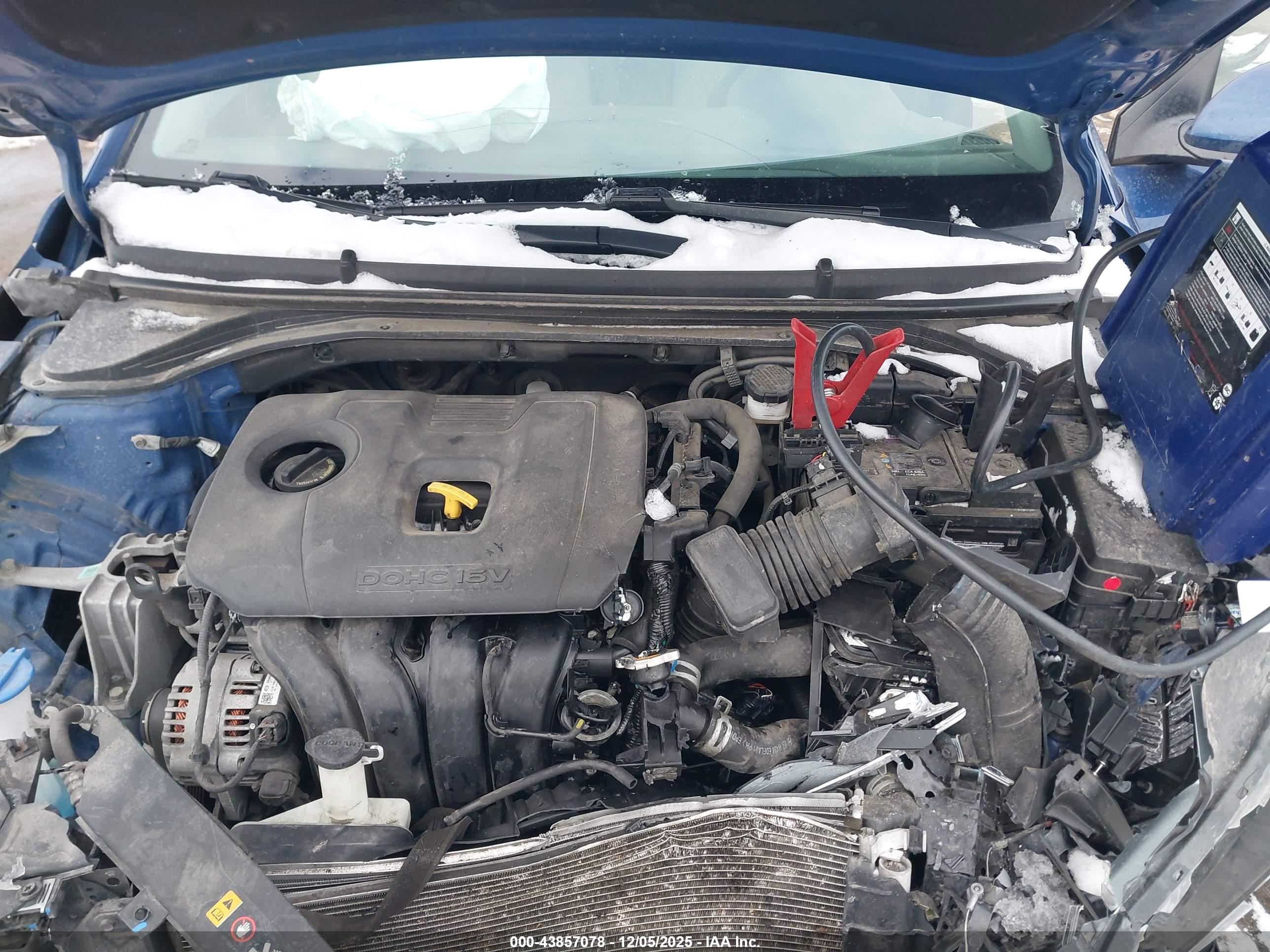 HYUNDAI ELANTRA image 10