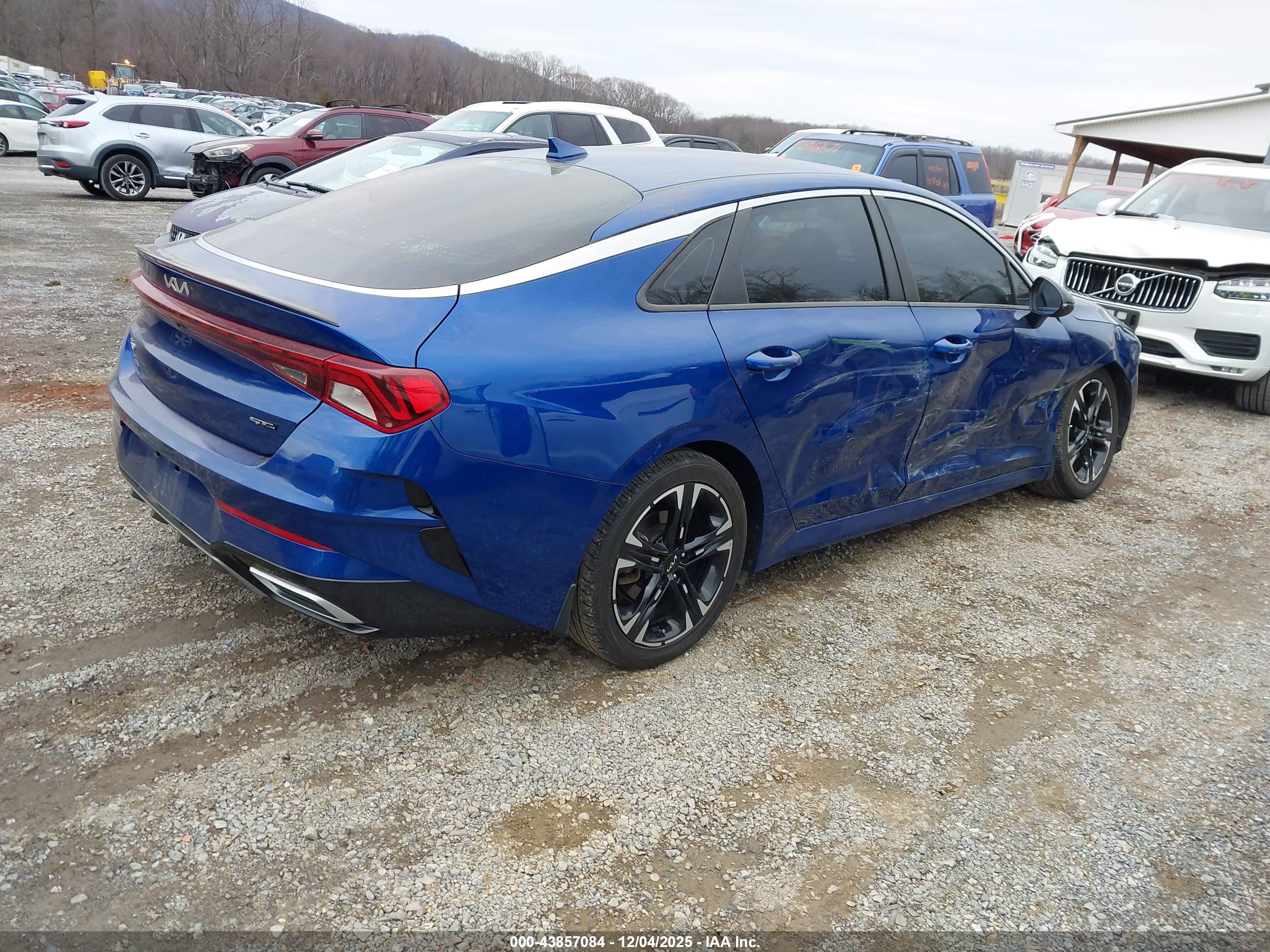 KIA K5 image 4