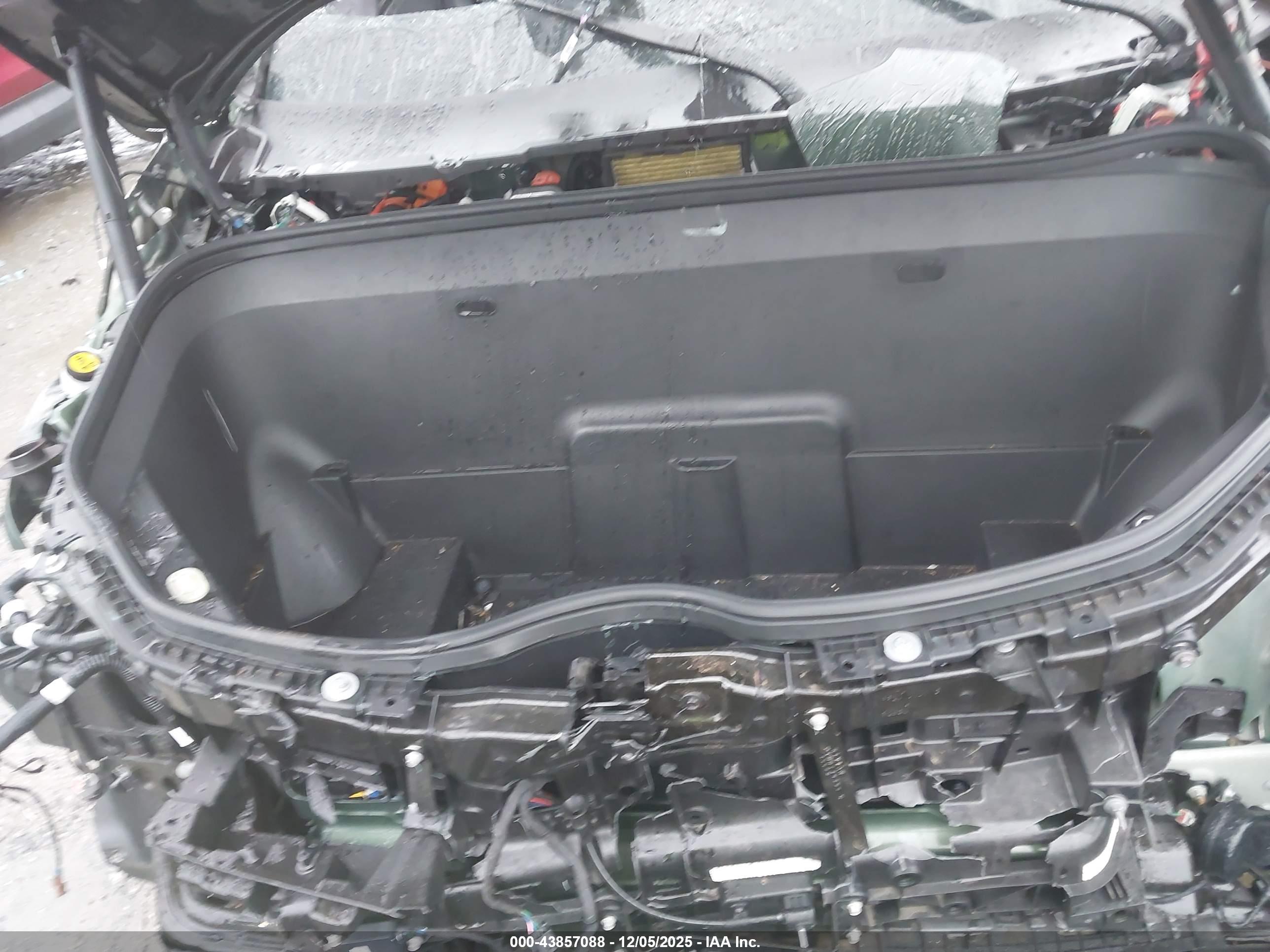 RIVIAN R1T image 10
