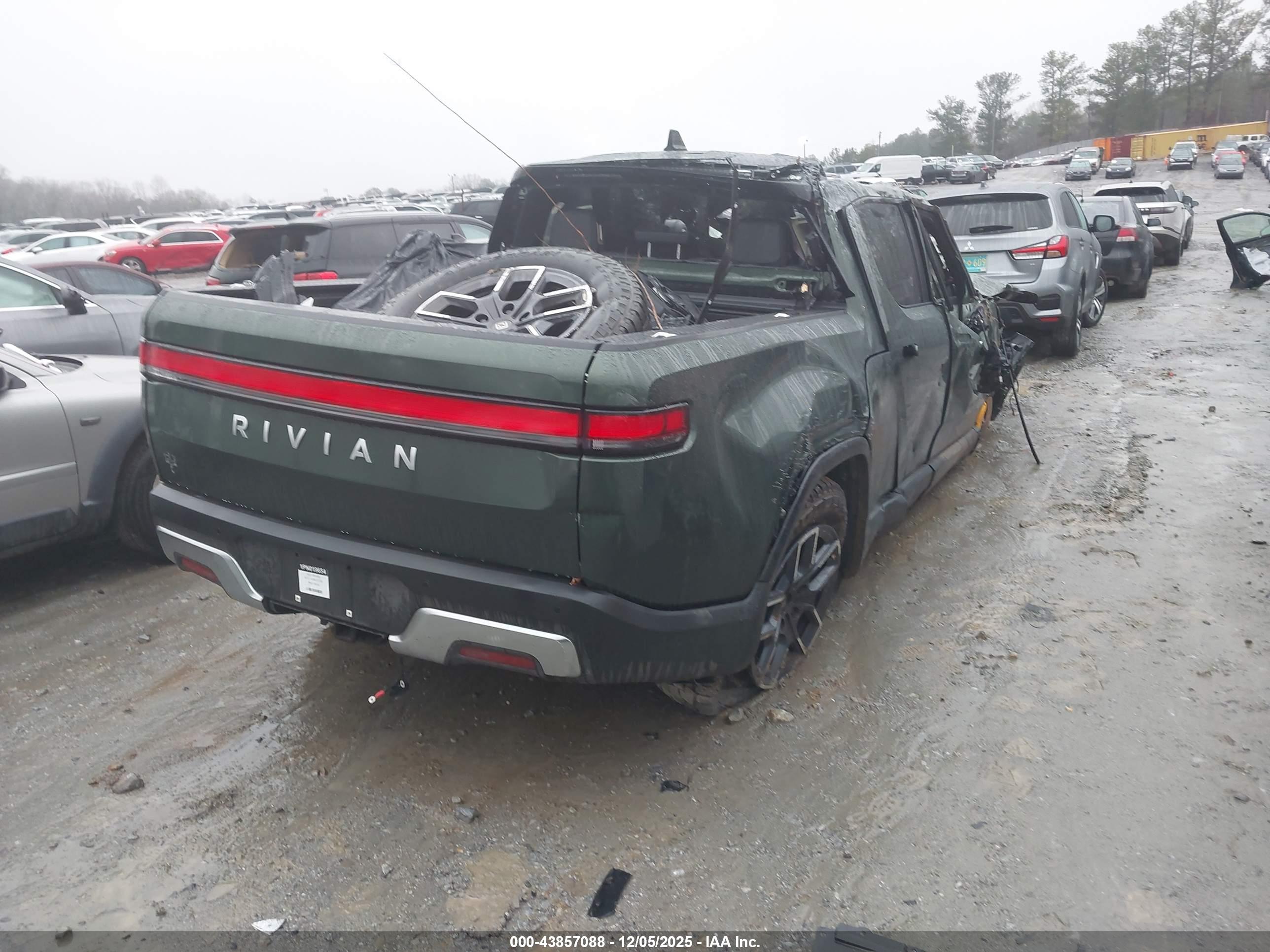 RIVIAN R1T image 4