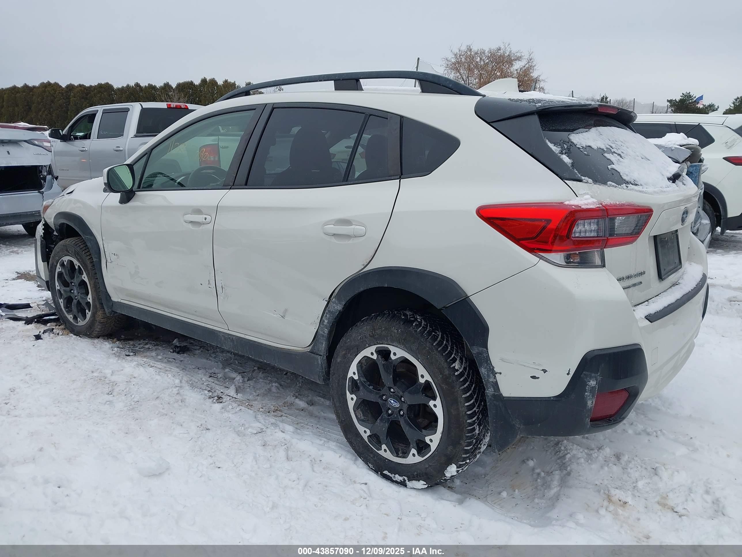 SUBARU CROSSTREK image 3