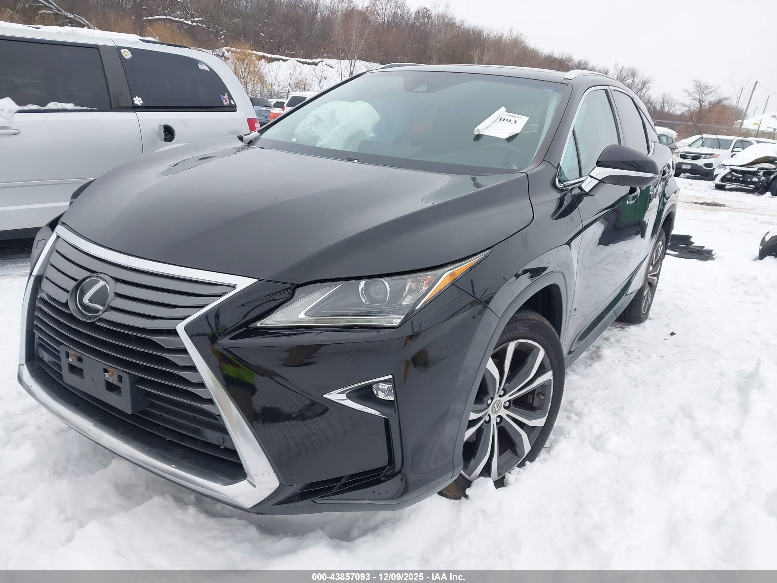 LEXUS RX image 2