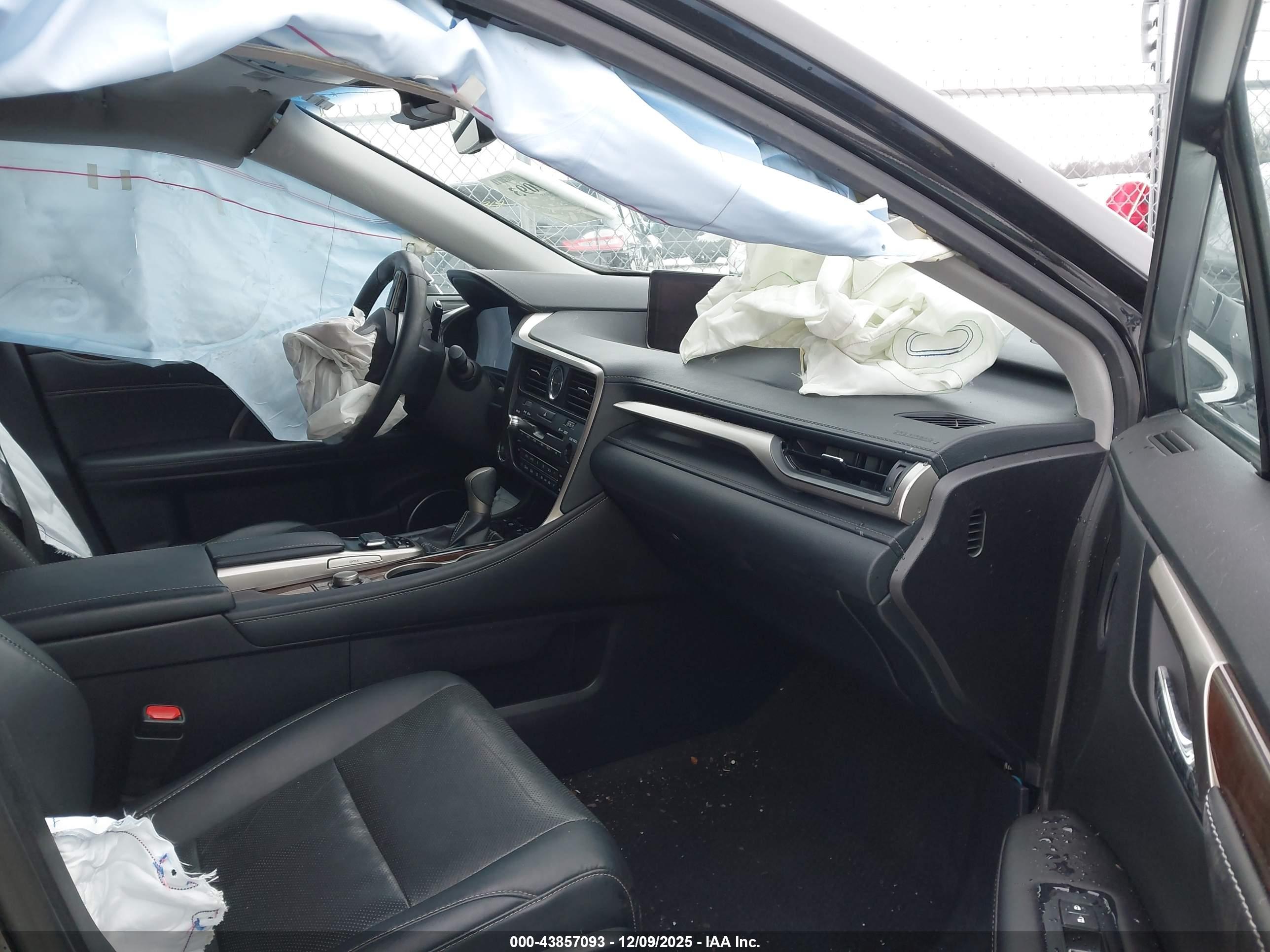 LEXUS RX image 5