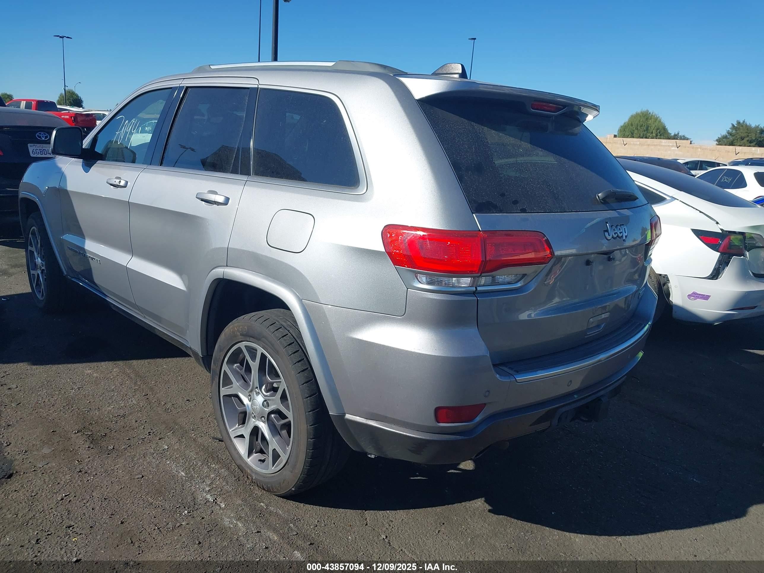 JEEP GRAND image 3