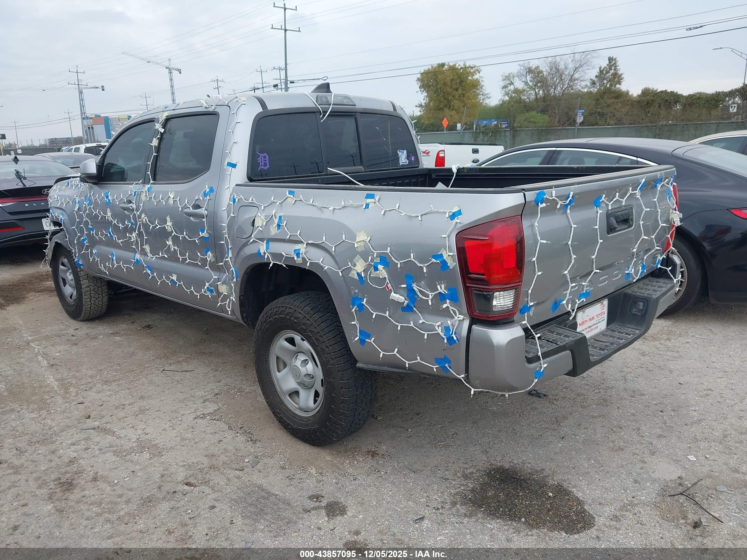 TOYOTA TACOMA image 3