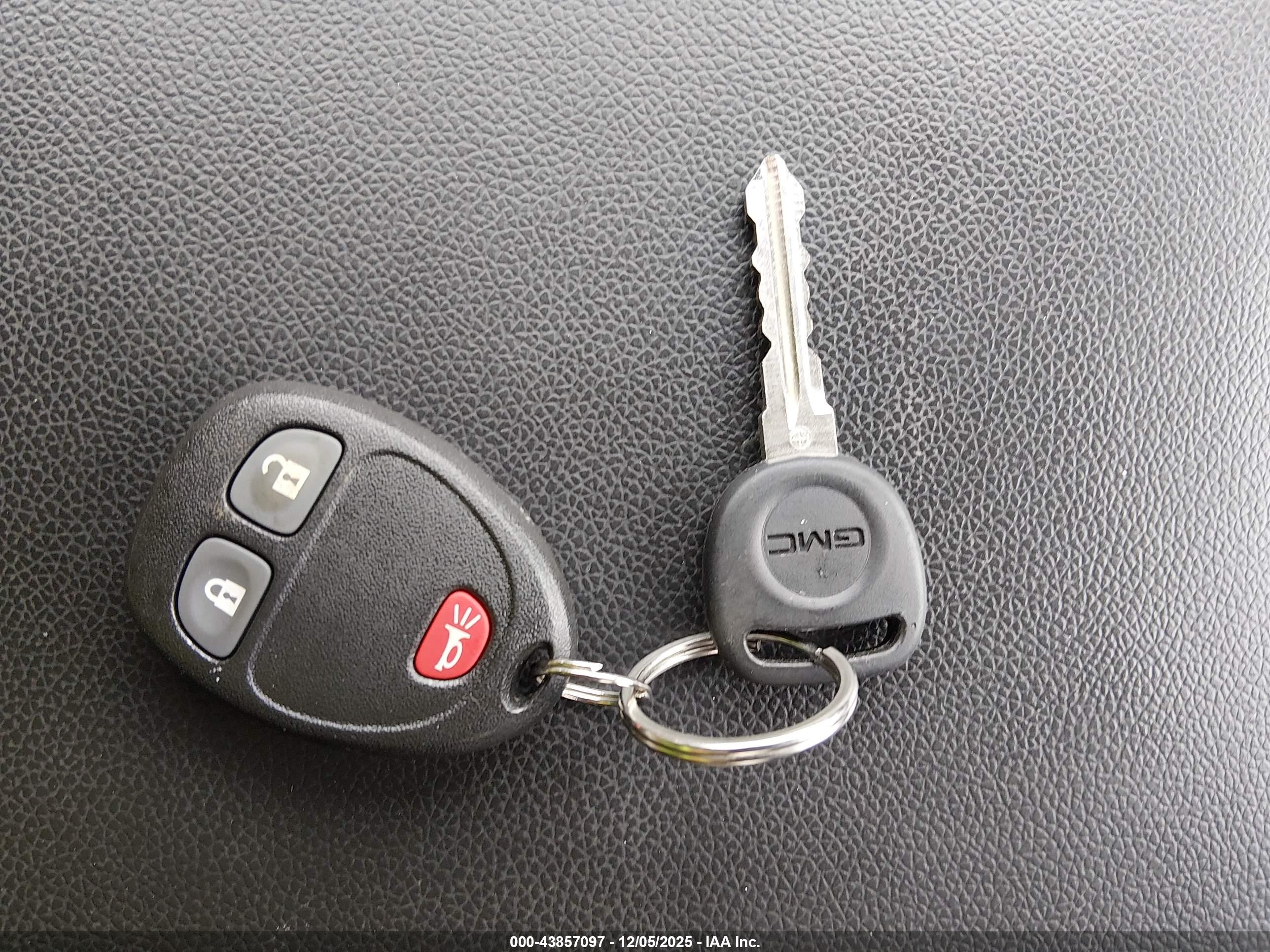 GMC SIERRA image 11