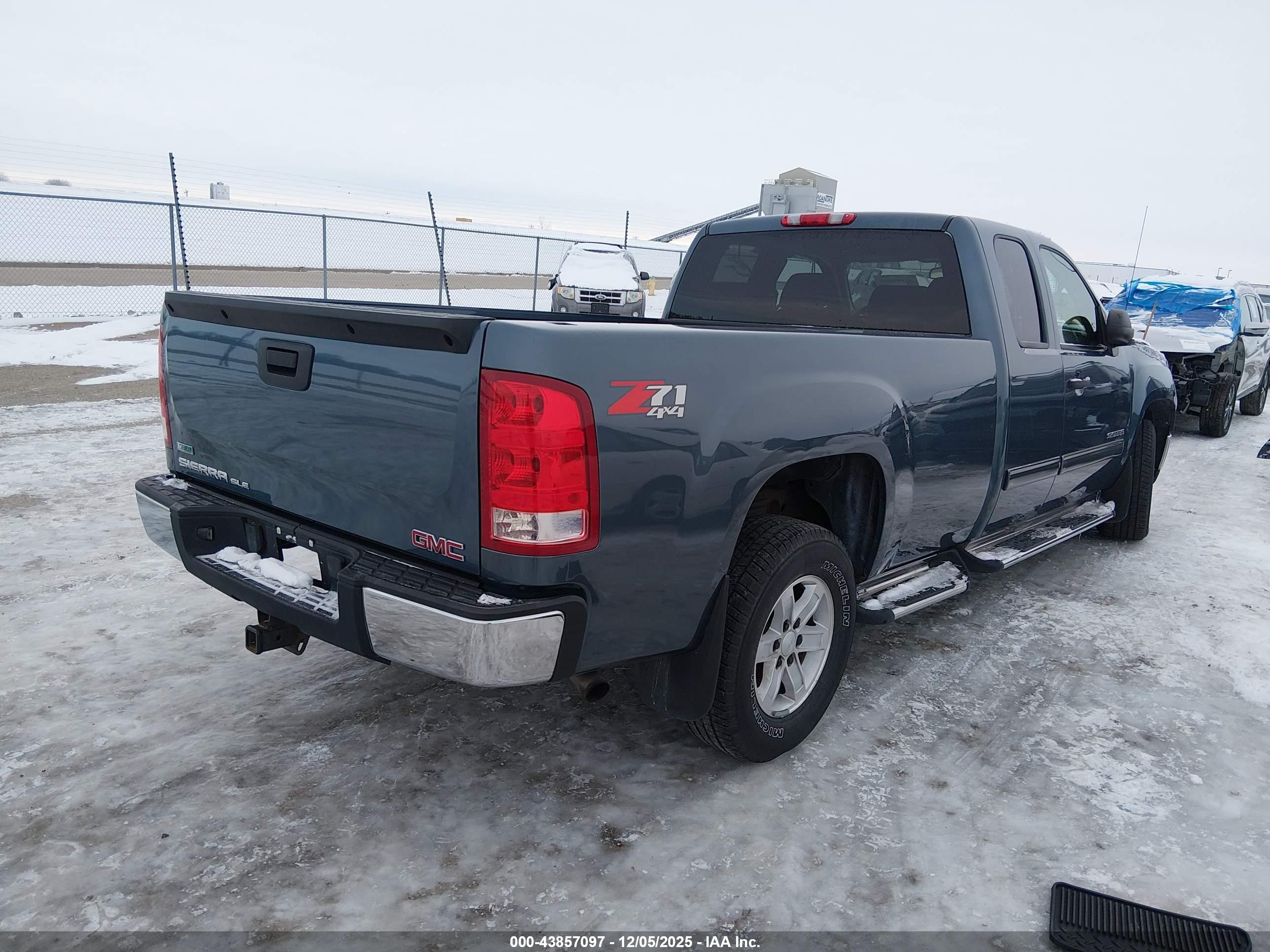 GMC SIERRA image 4