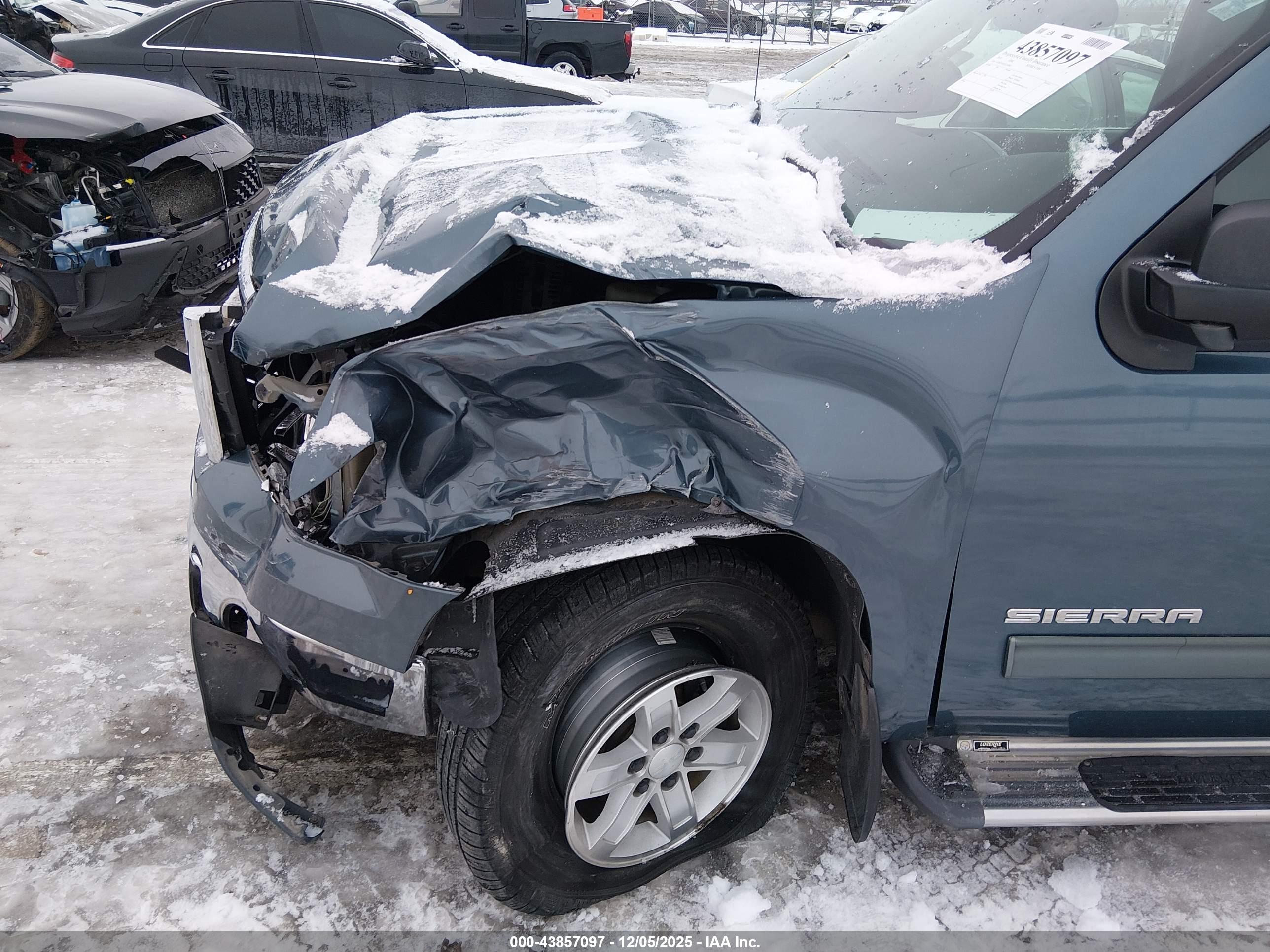 GMC SIERRA image 6
