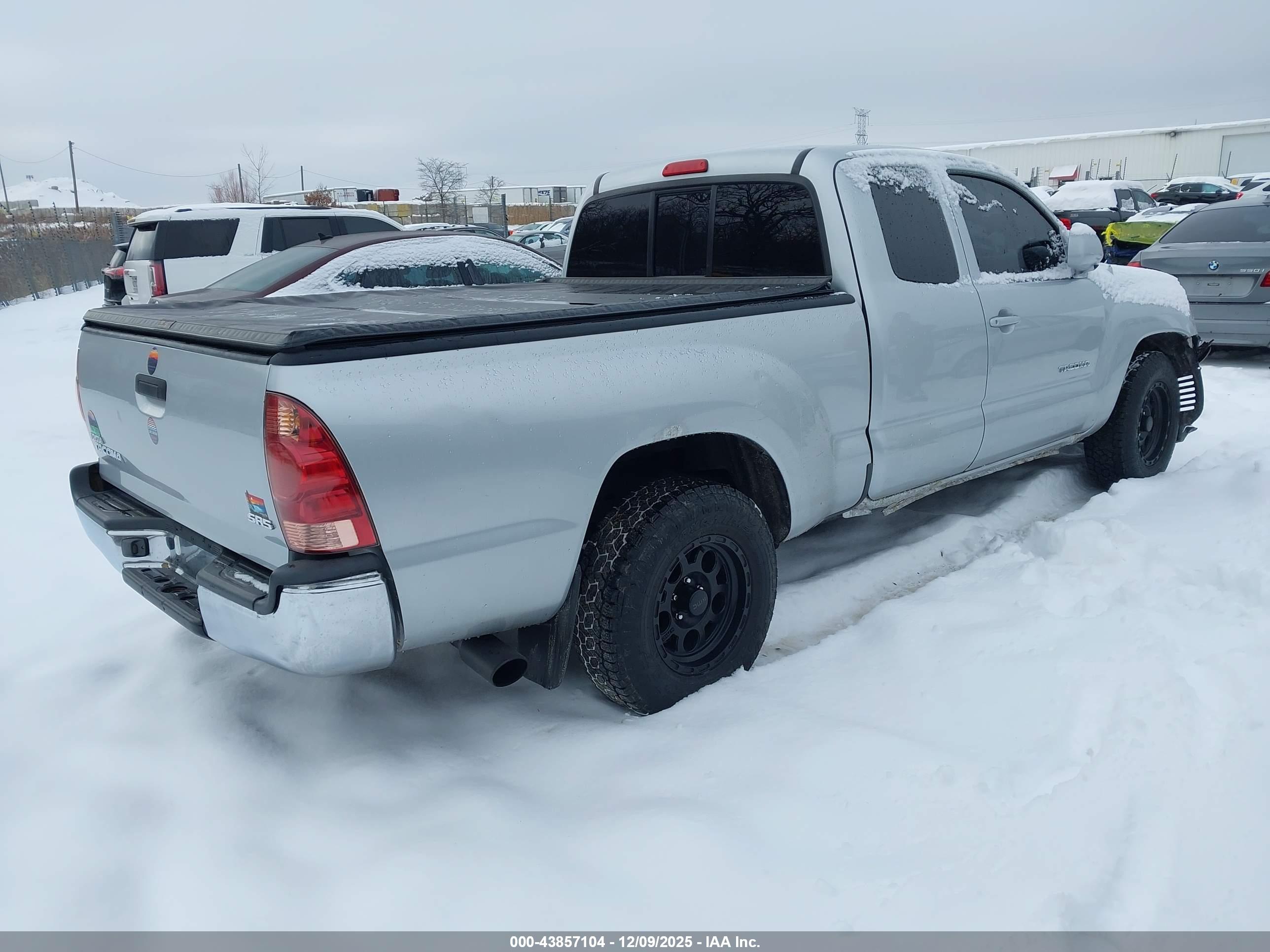 TOYOTA TACOMA image 4