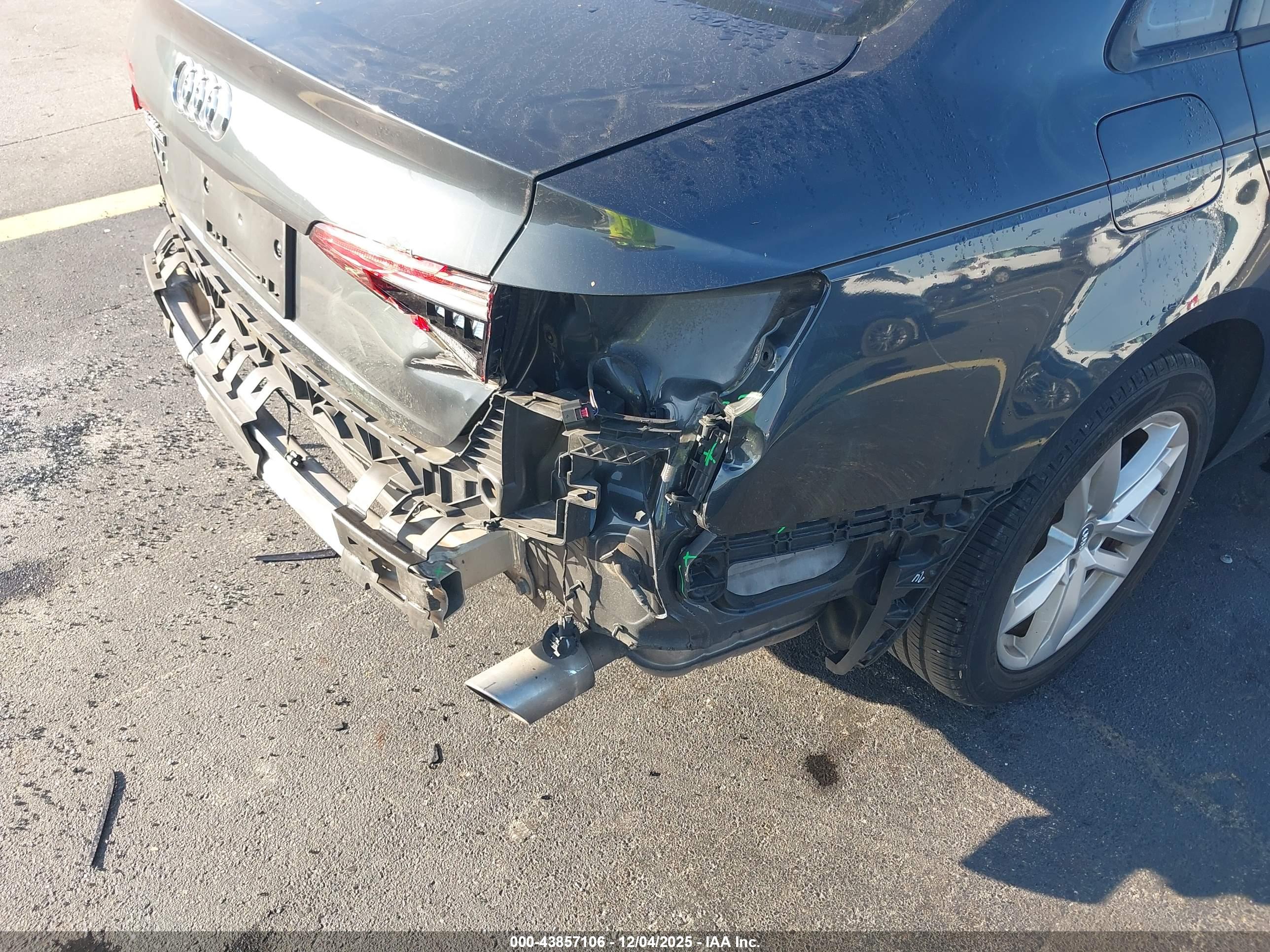 AUDI A4 image 6
