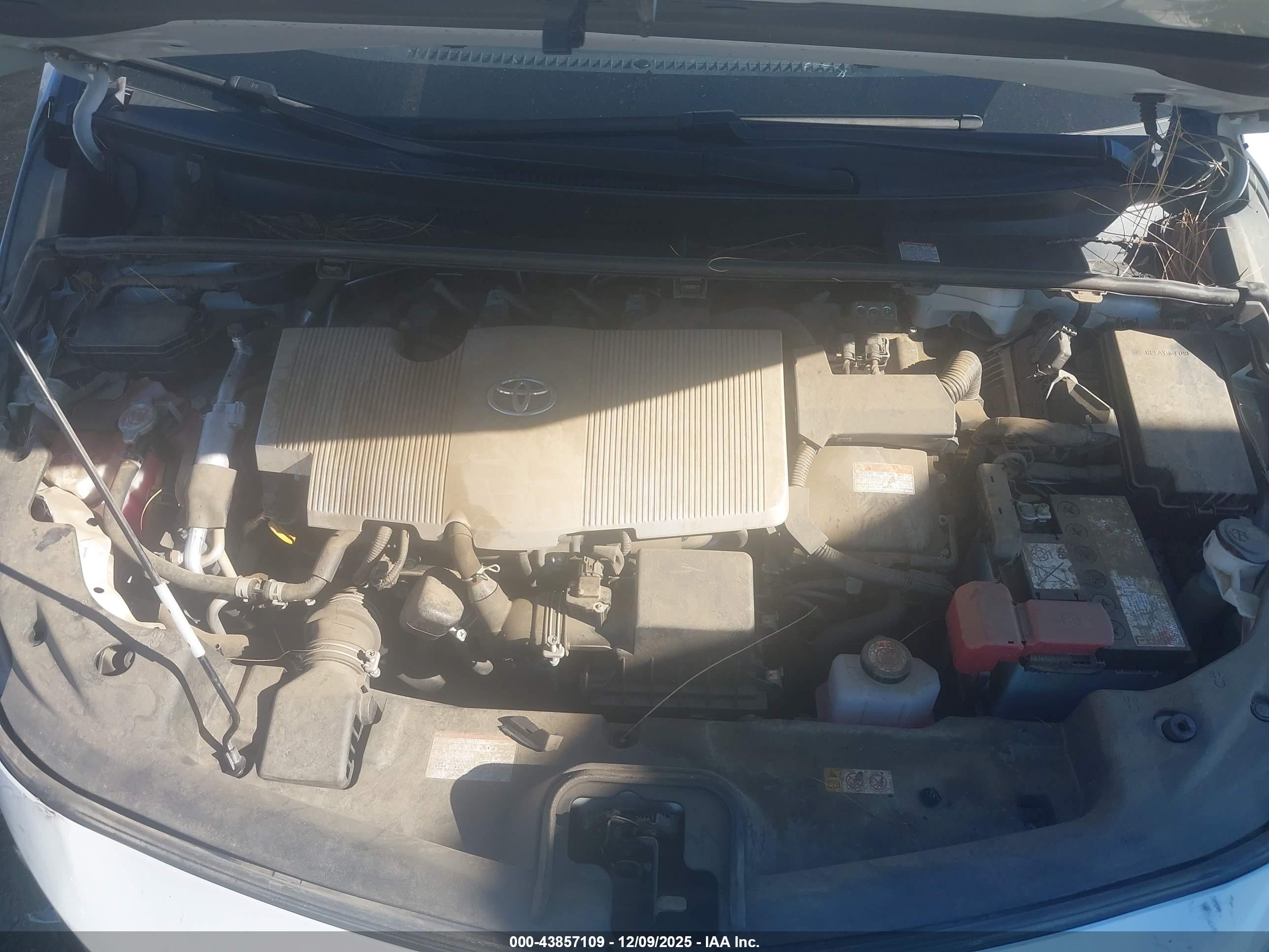 TOYOTA PRIUS image 10
