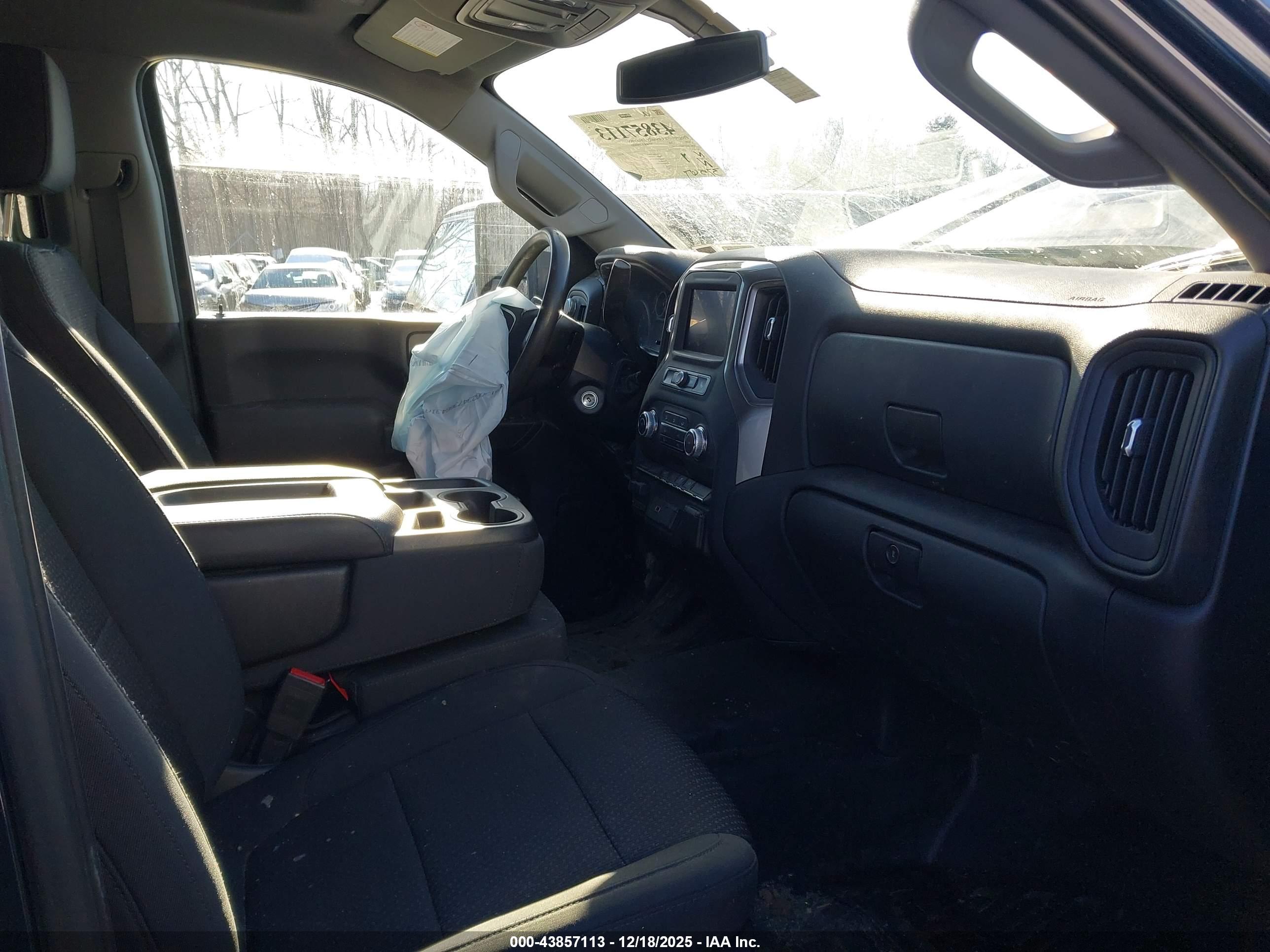 GMC SIERRA image 5