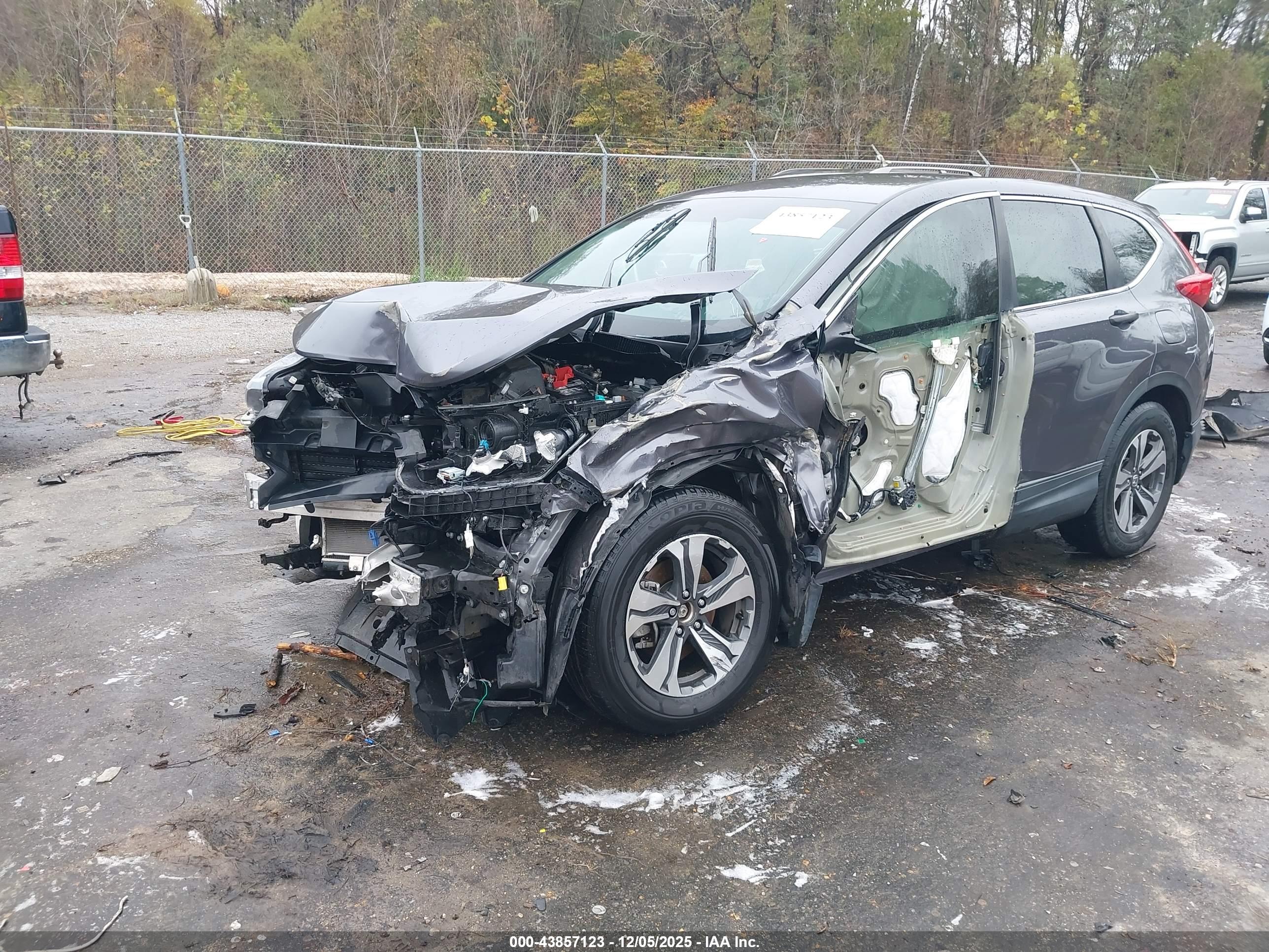 HONDA CR-V image 2