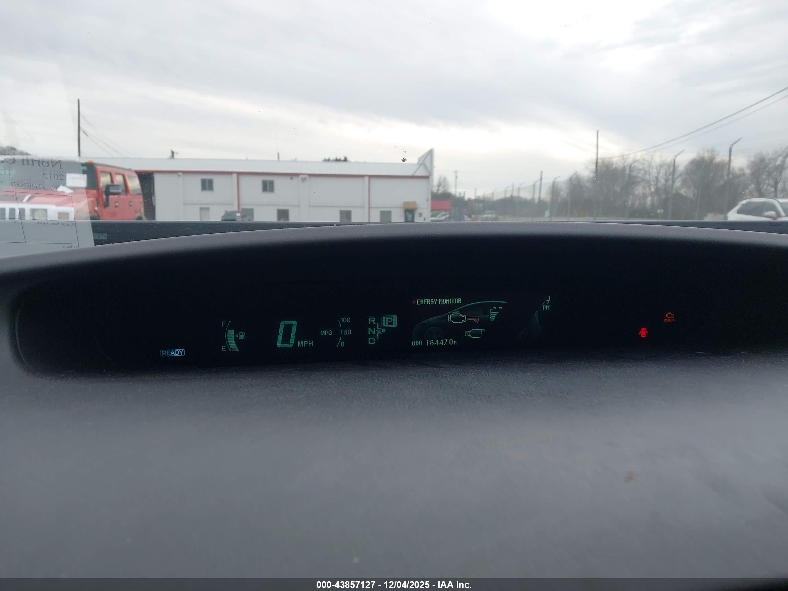 TOYOTA PRIUS image 7