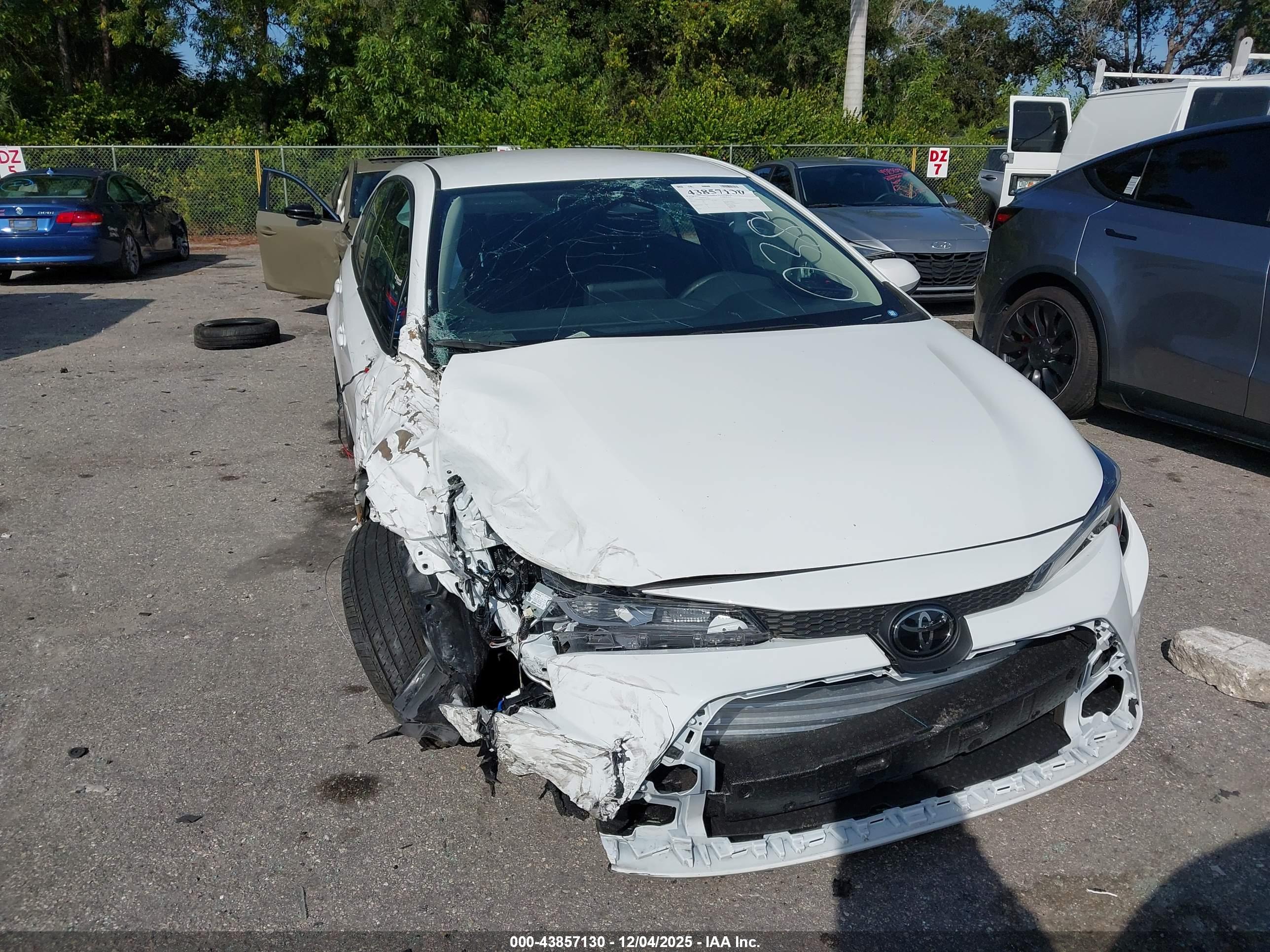 TOYOTA COROLLA image 6
