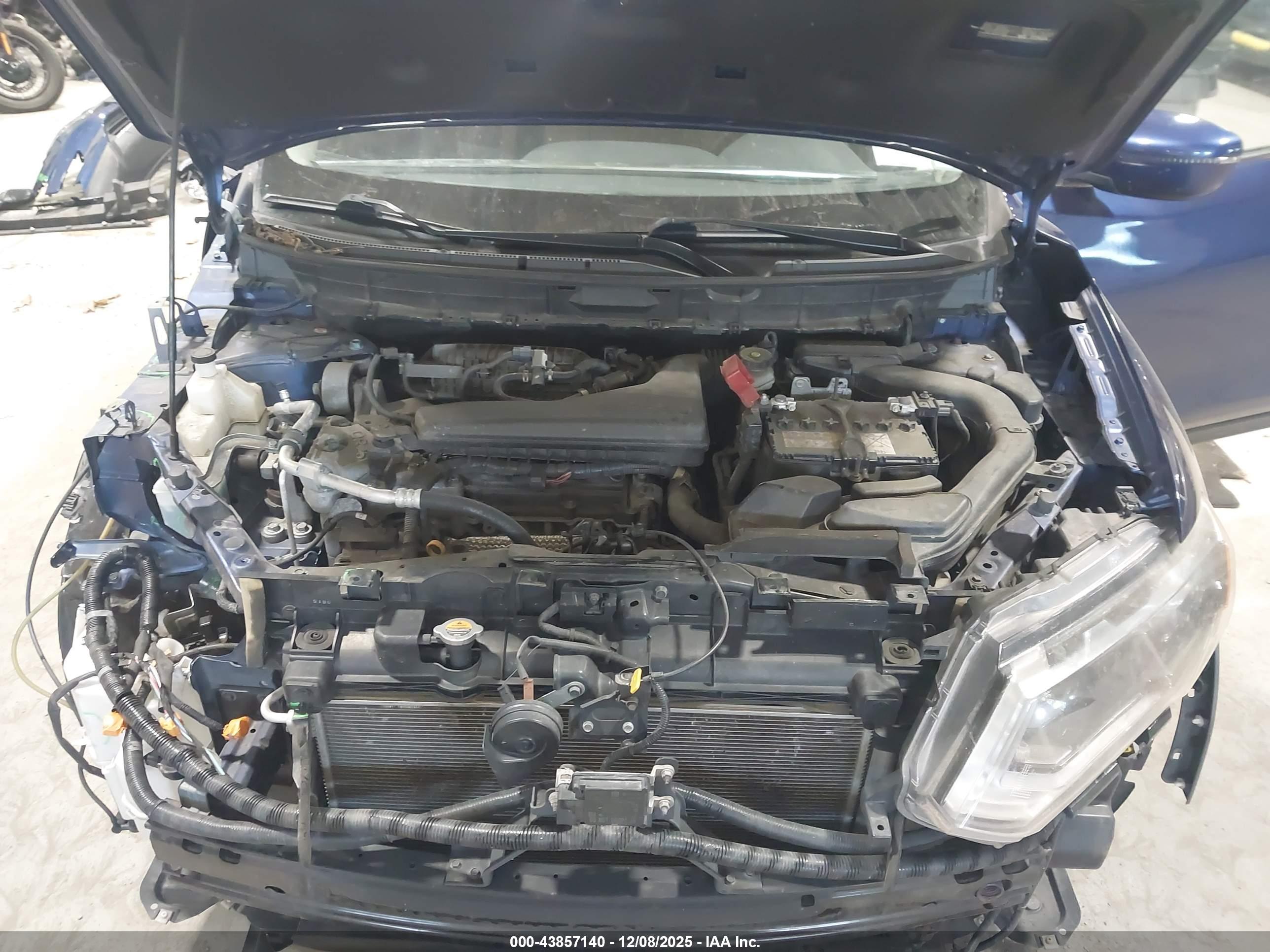 NISSAN ROGUE image 10