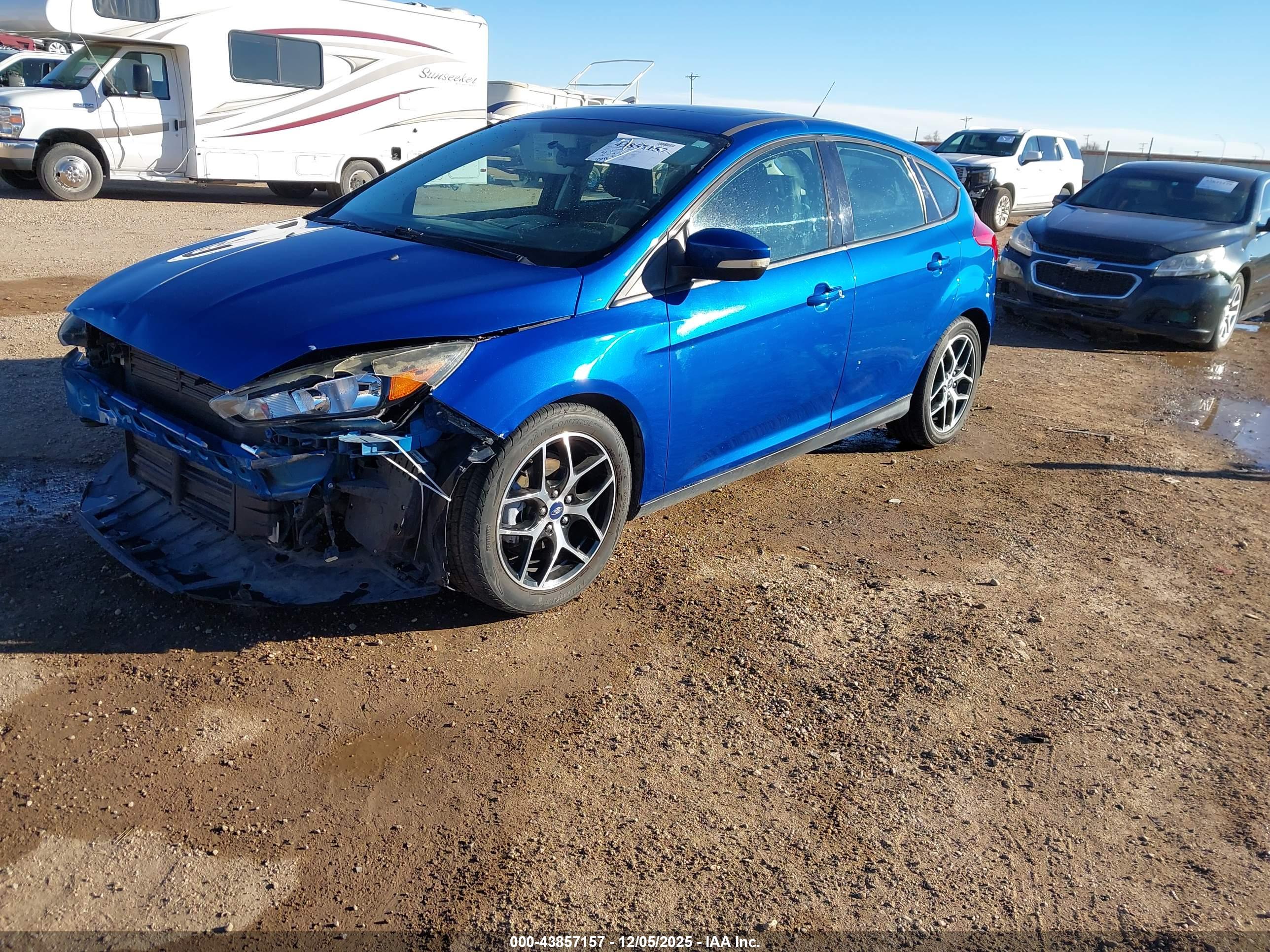 FORD FOCUS image 2