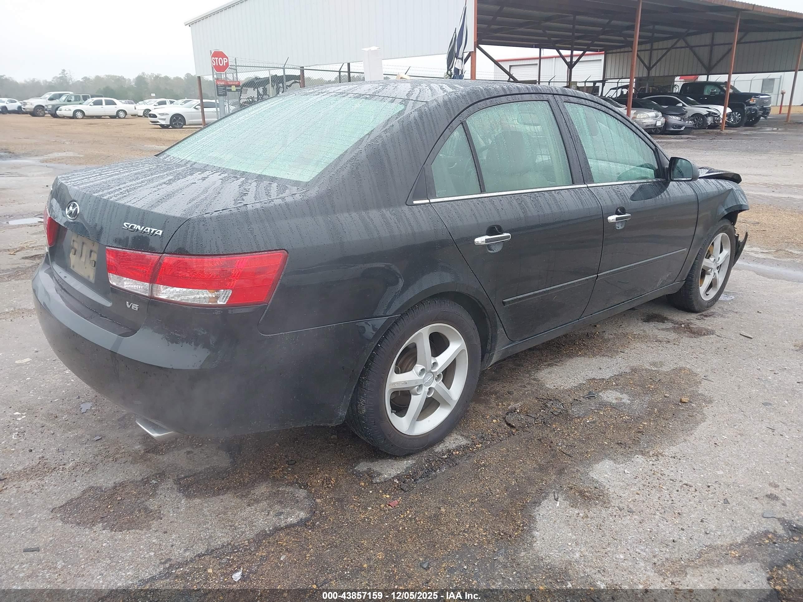 HYUNDAI SONATA image 4