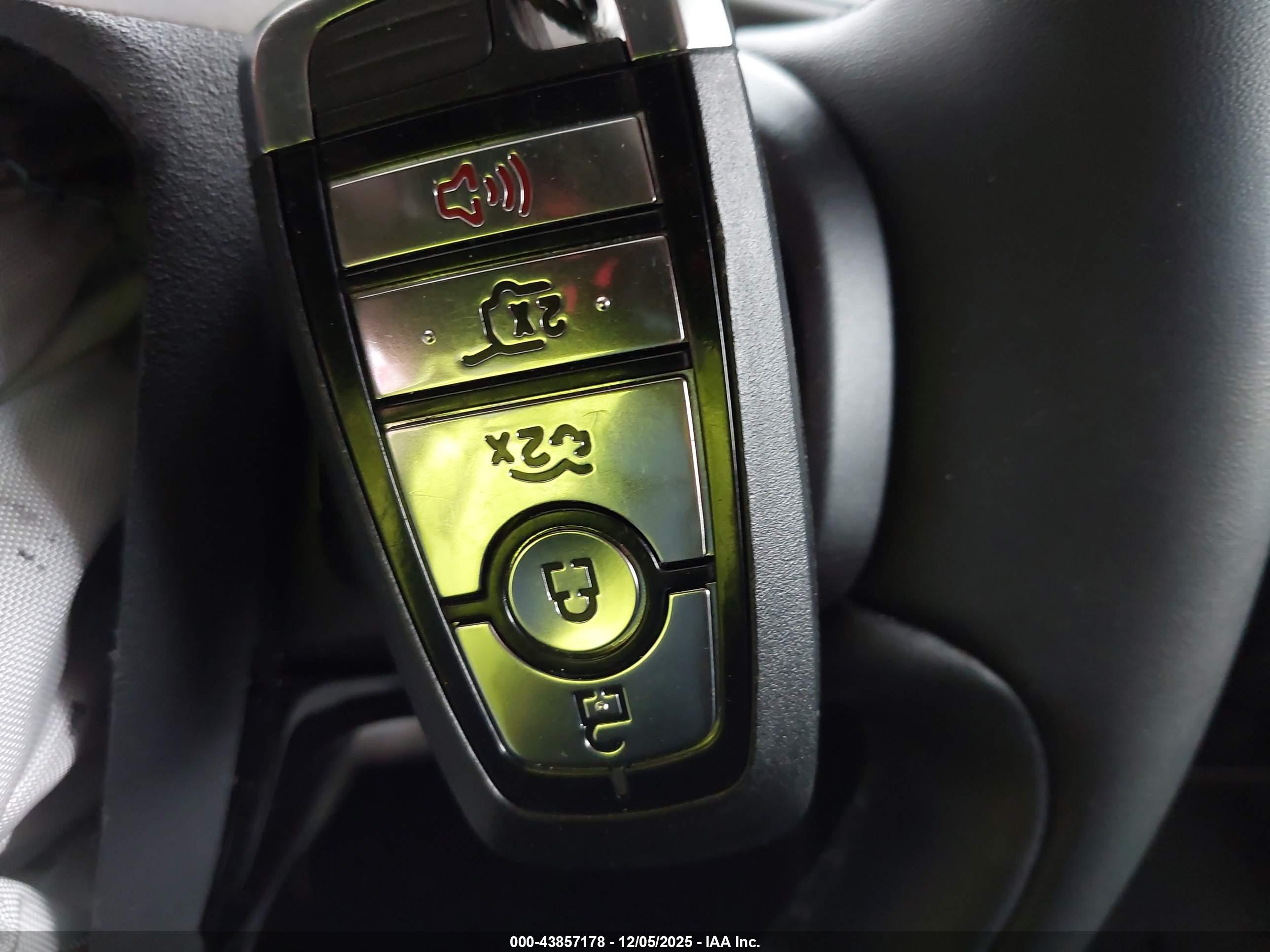 FORD MUSTANG image 11