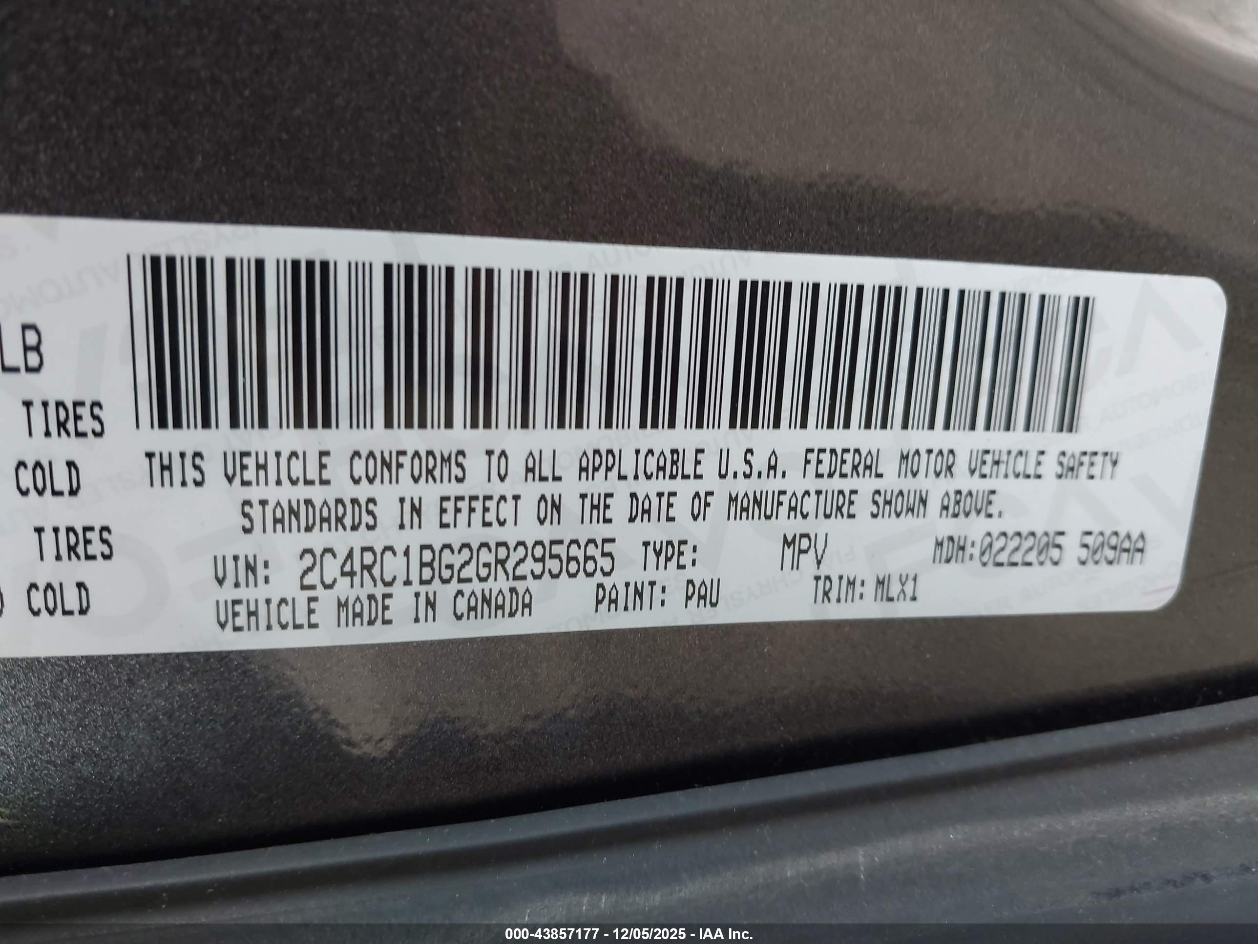 CHRYSLER TOWN image 9