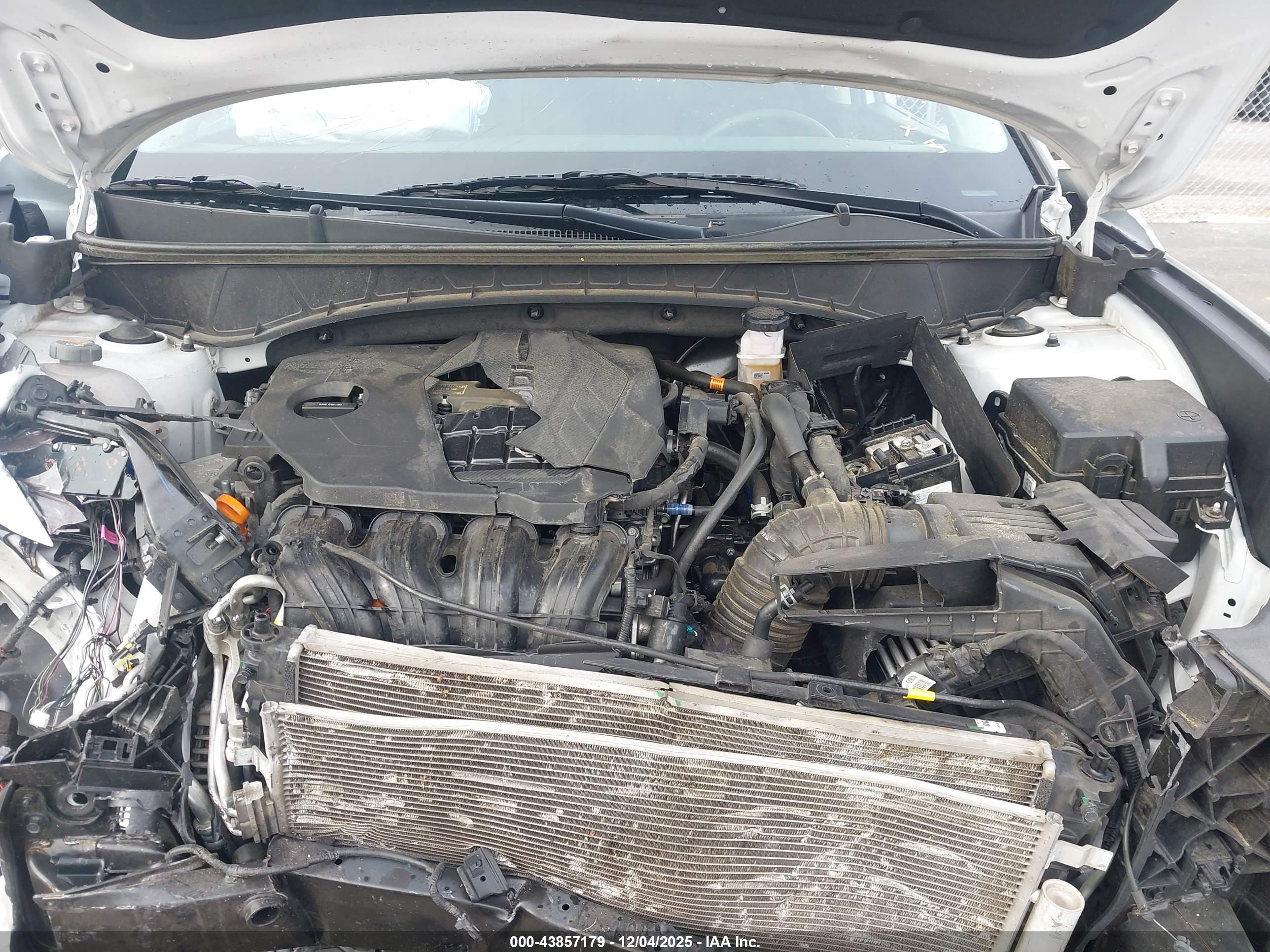 HYUNDAI TUCSON image 10