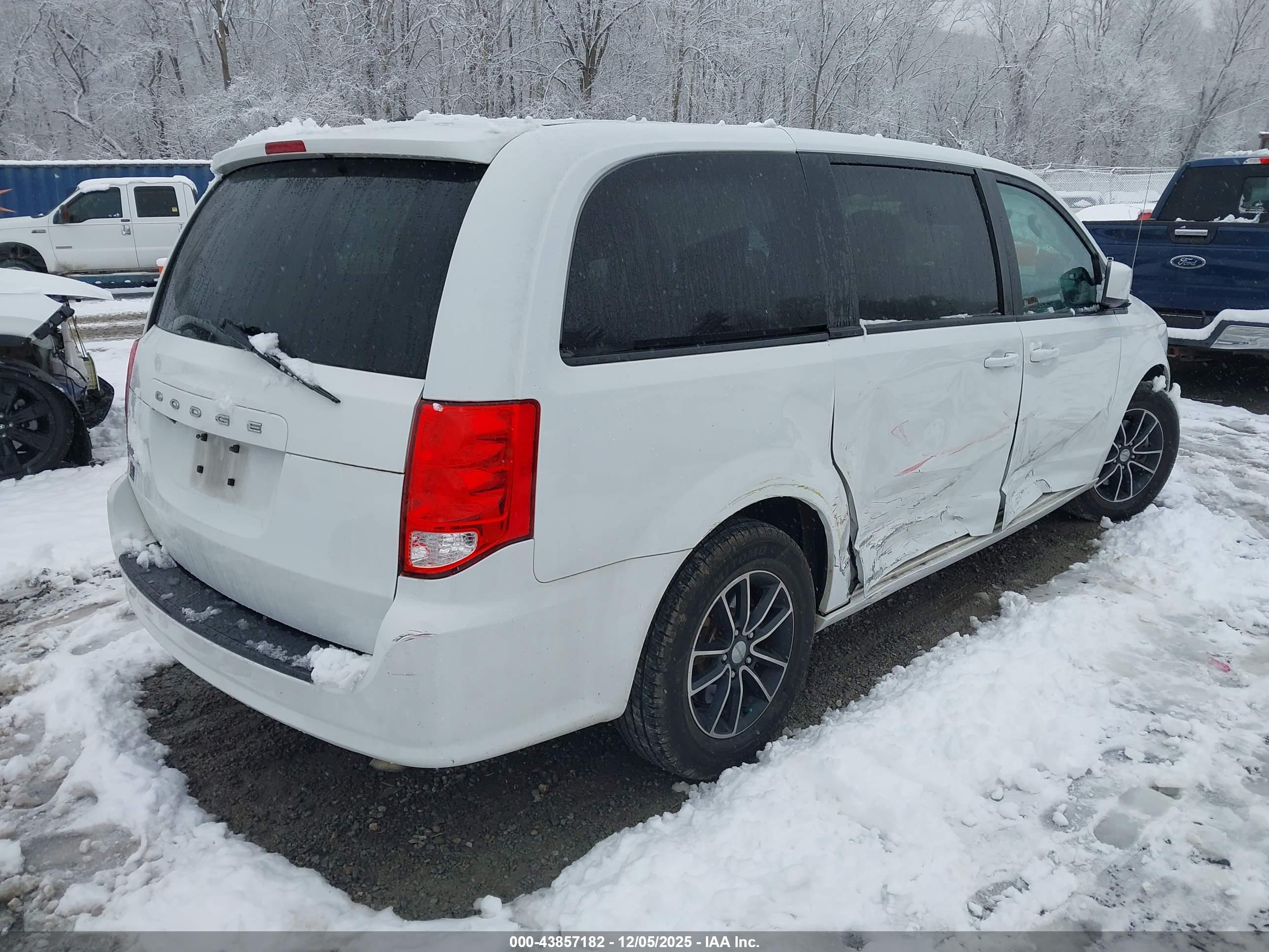 DODGE GRAND image 4
