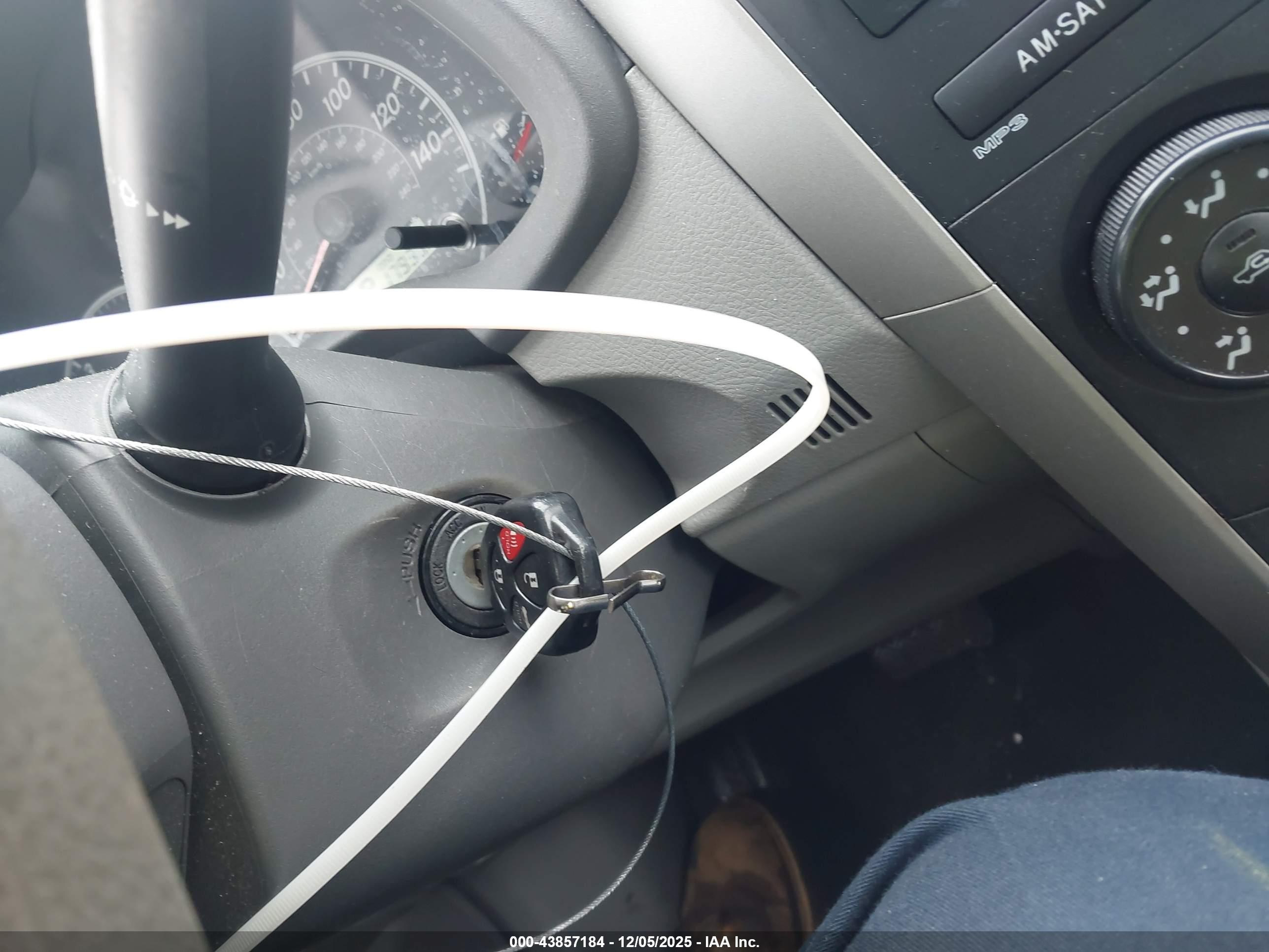 TOYOTA COROLLA image 11