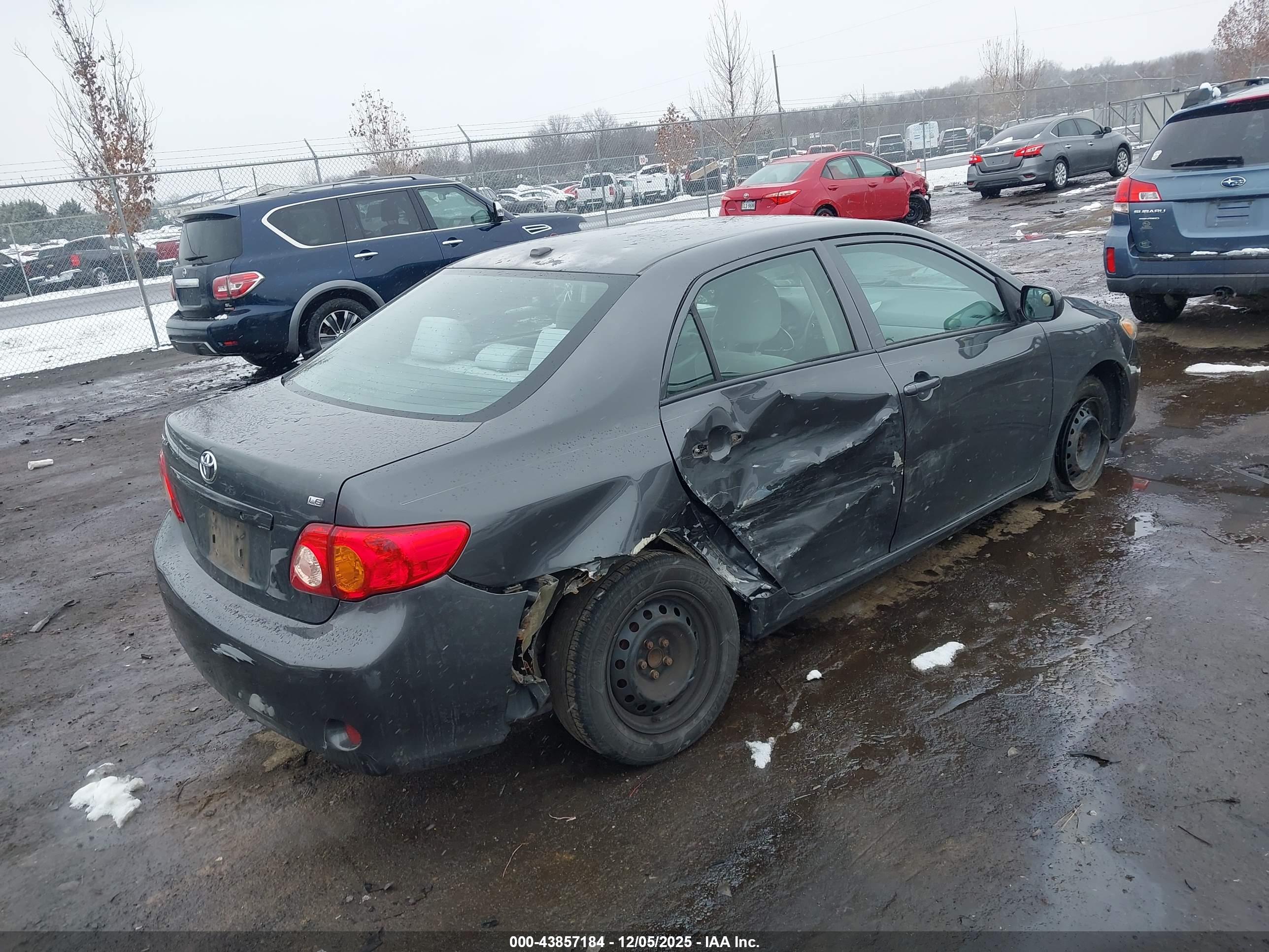 TOYOTA COROLLA image 4