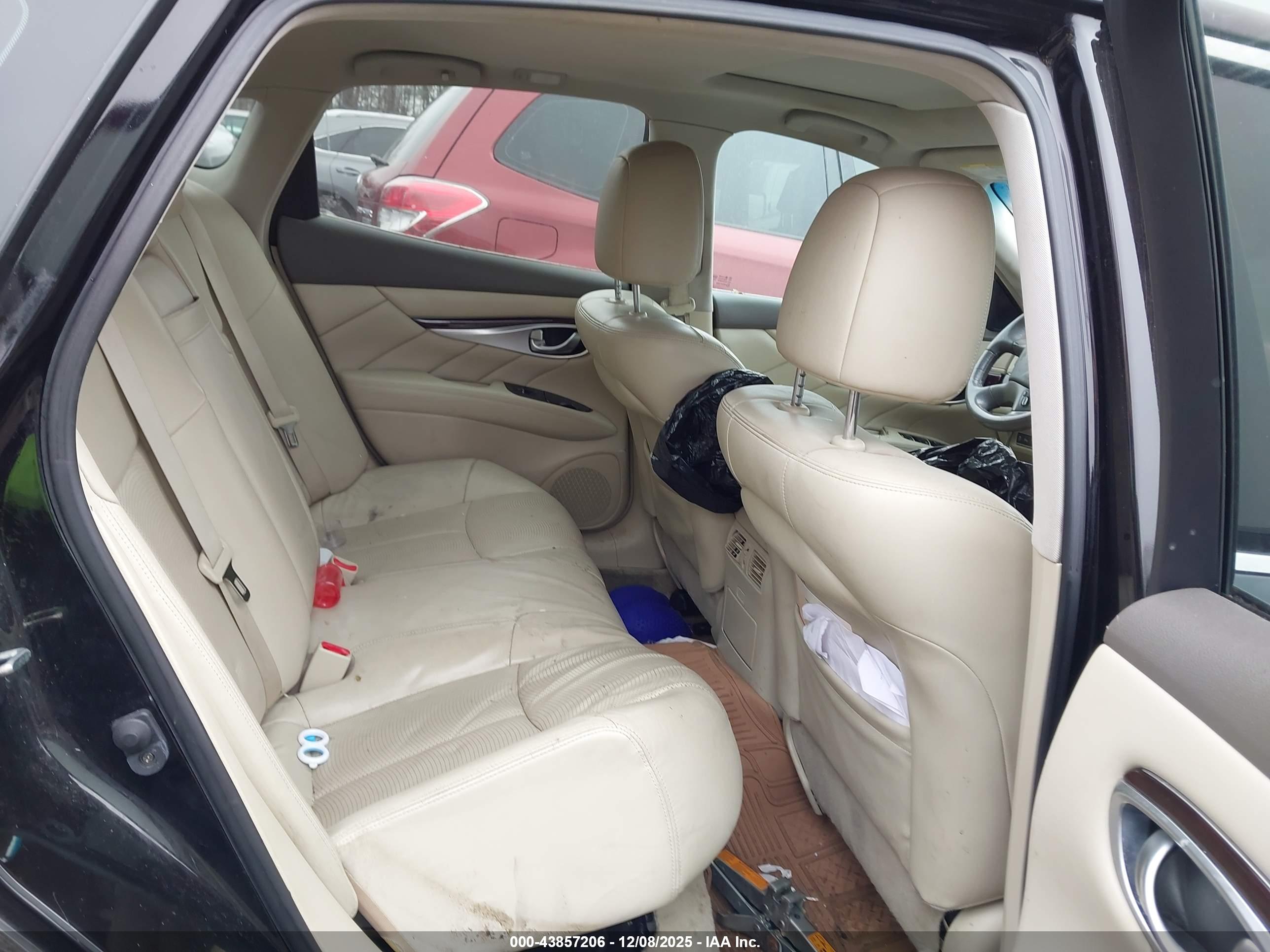 INFINITI M37X image 8
