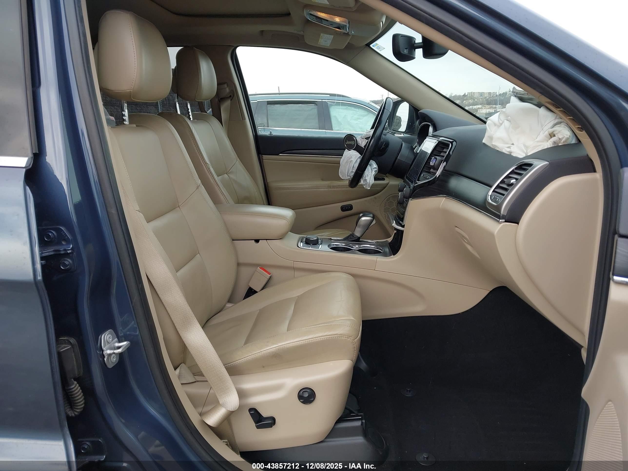 JEEP GRAND image 5