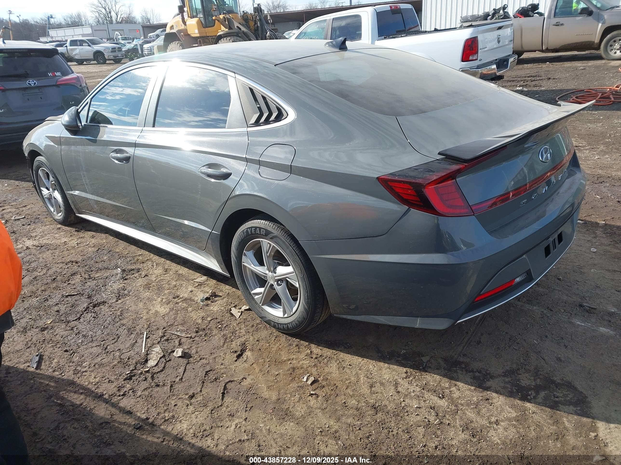 HYUNDAI SONATA image 3