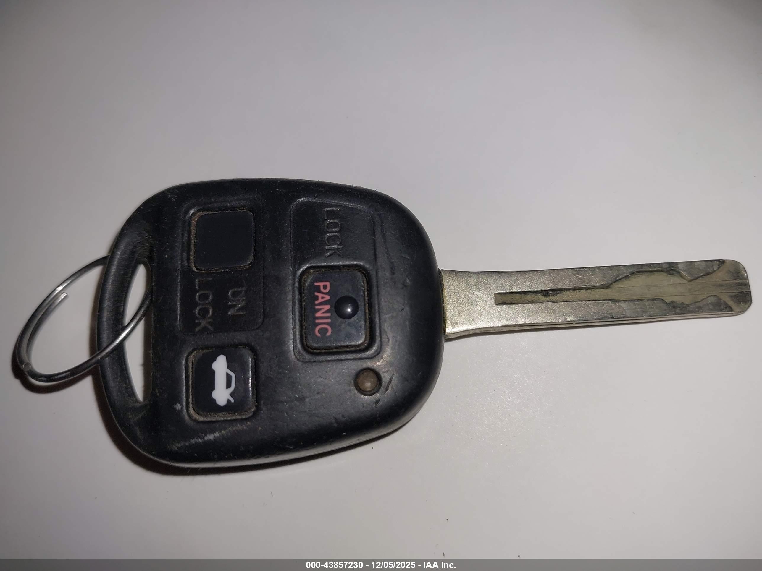 LEXUS ES image 11