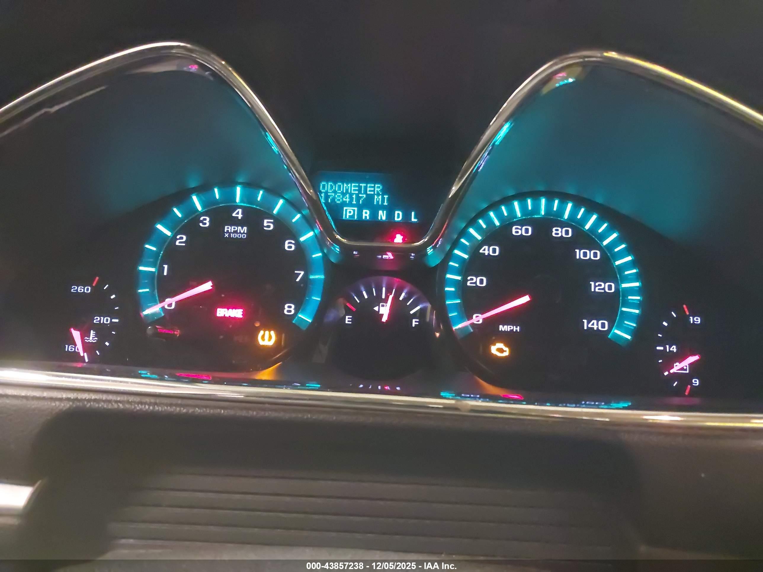 CHEVROLET TRAVERSE image 7
