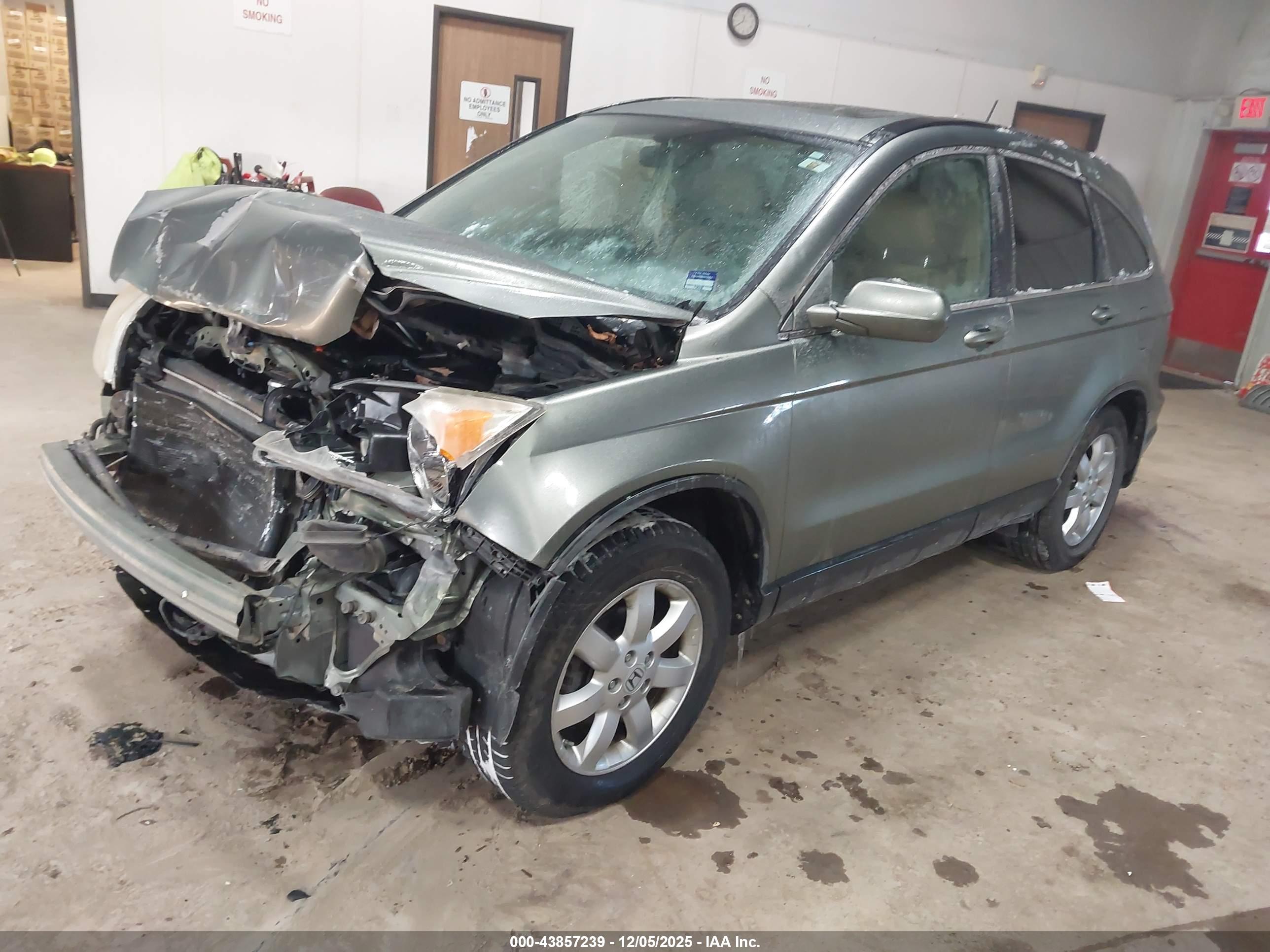 HONDA CR-V image 2