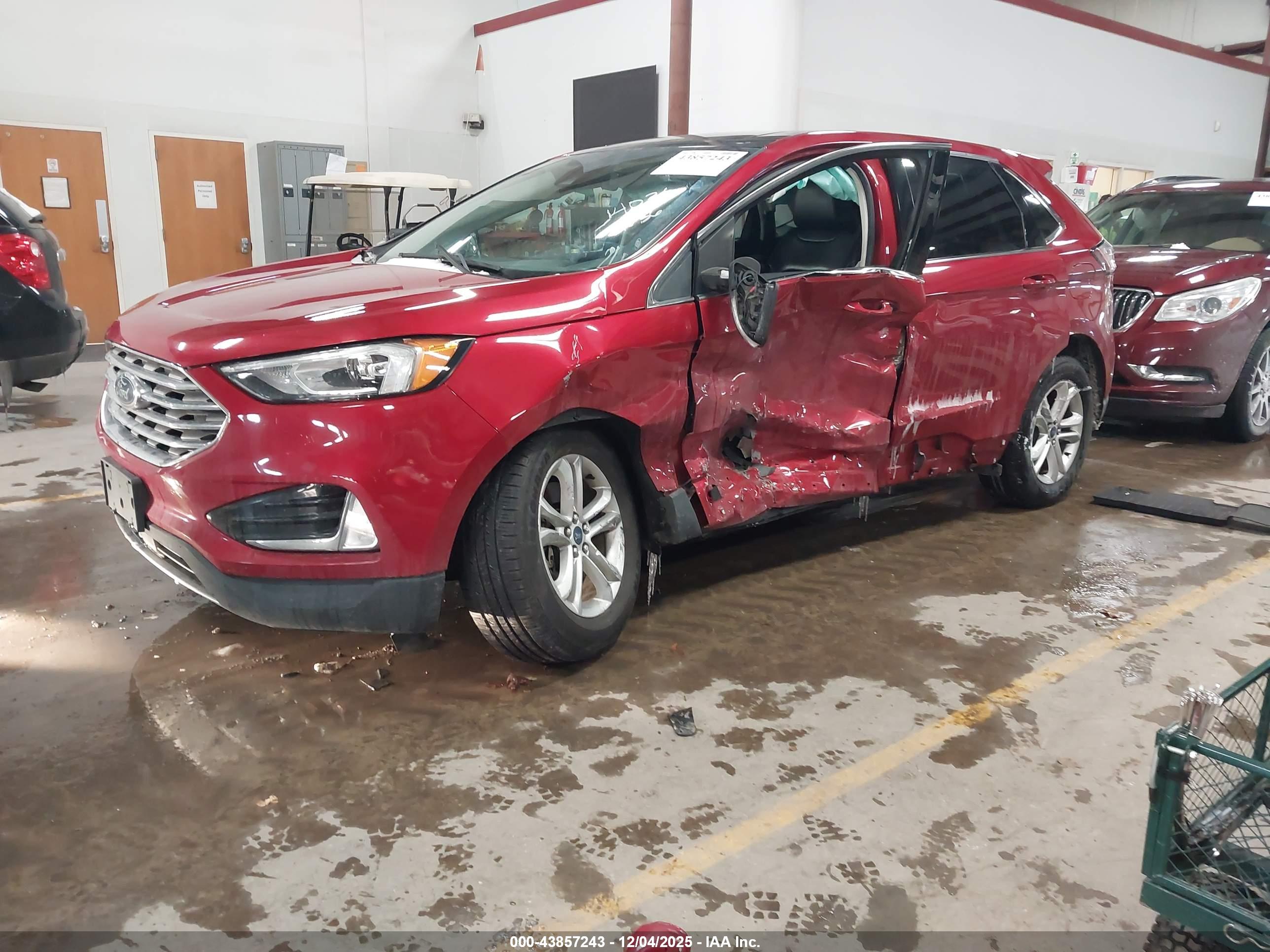 FORD EDGE image 2