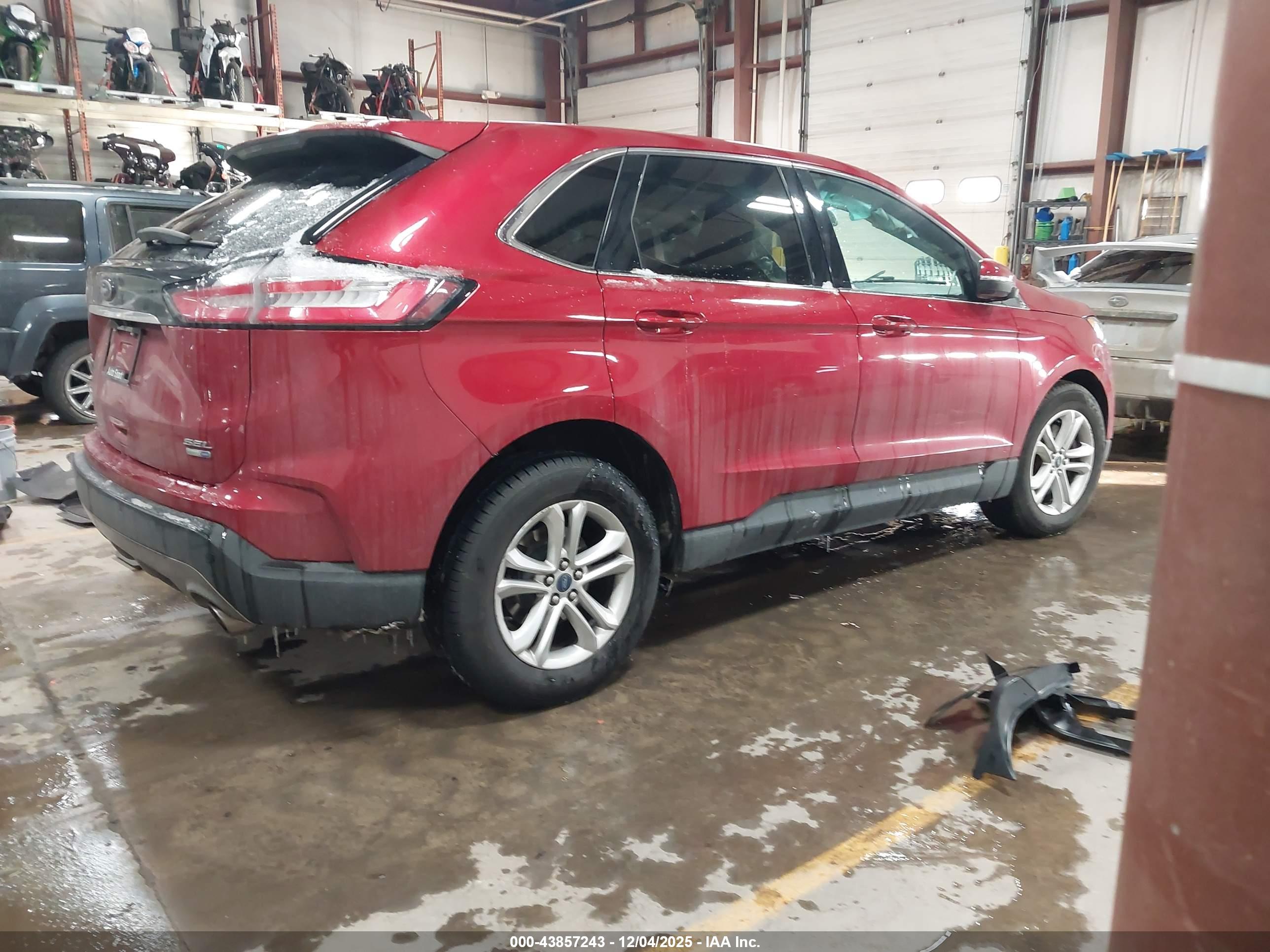 FORD EDGE image 4