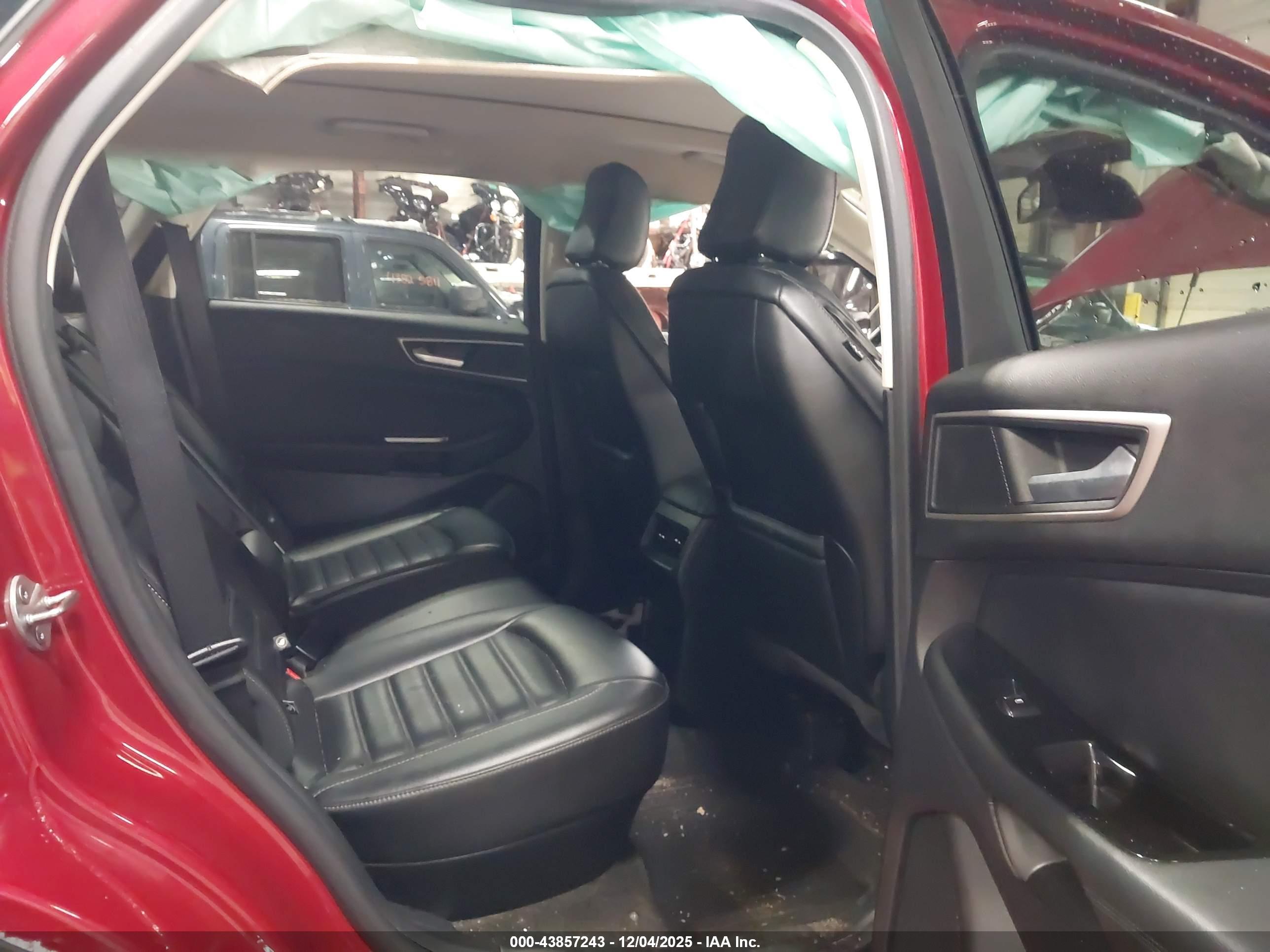 FORD EDGE image 8