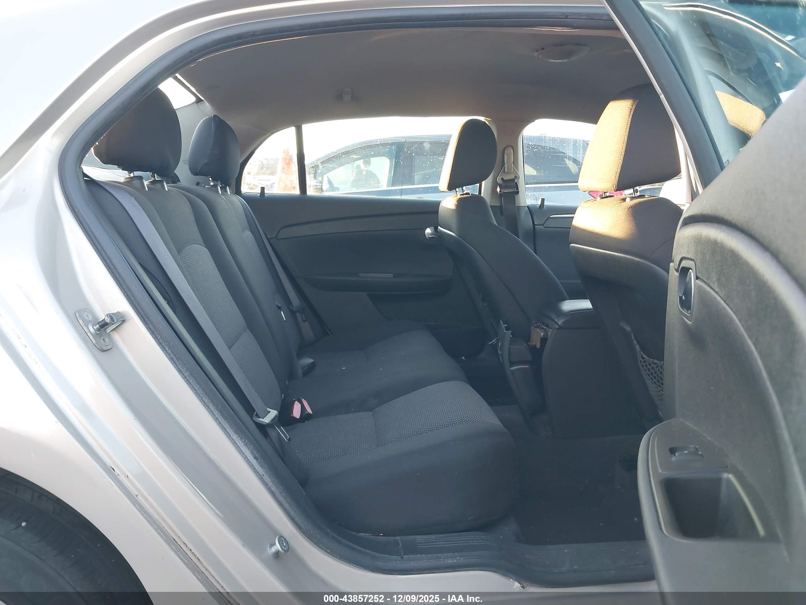 CHEVROLET MALIBU image 8