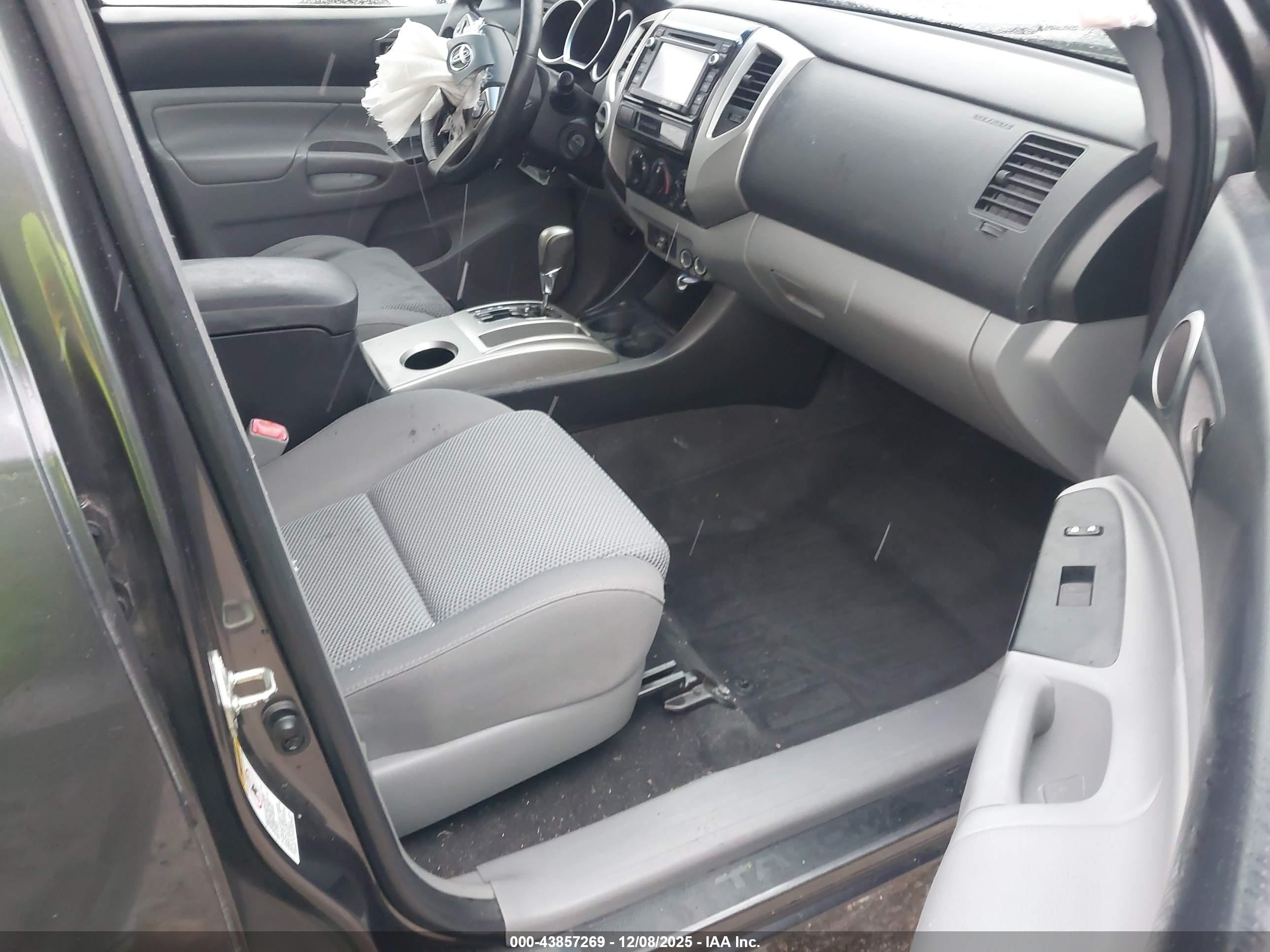 TOYOTA TACOMA image 5