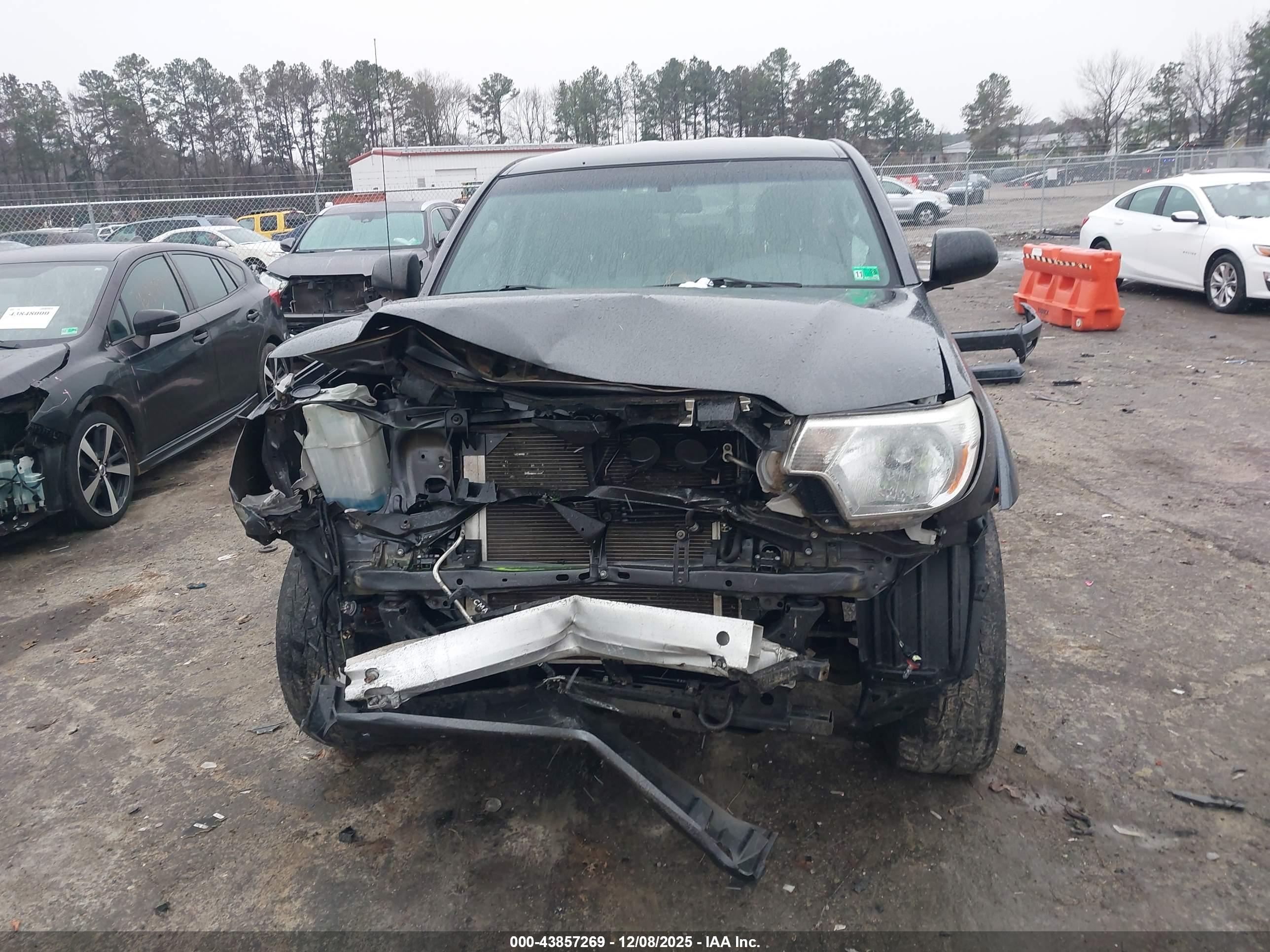 TOYOTA TACOMA image 6