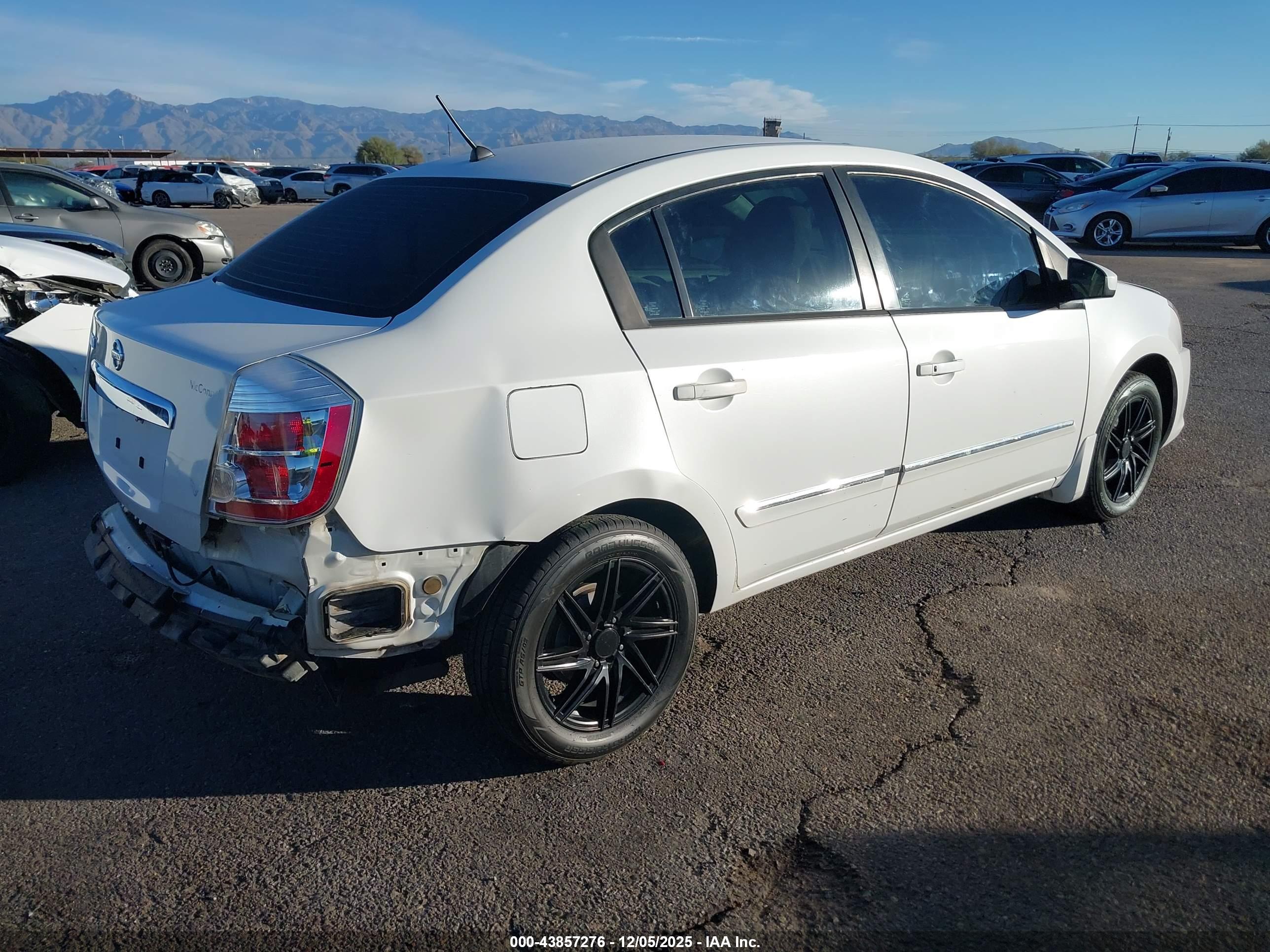 NISSAN SENTRA image 4